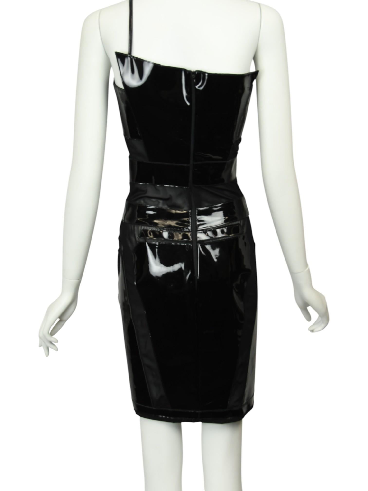 Balenciaga Runway 2006 B Runway 2006 Black Patent Asymmetrical Dress  Taille 4 US en vente 2