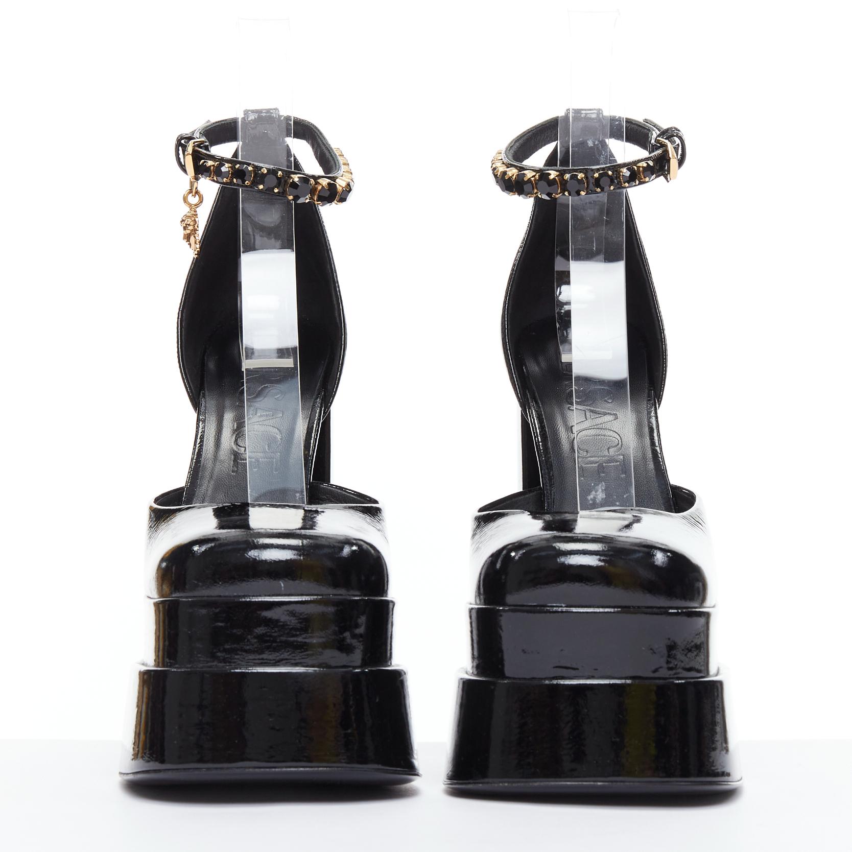 Nero Versace Runway Aevitas 155 nero vernice oro cristallo Medusa piattaforma EU38.5 in vendita