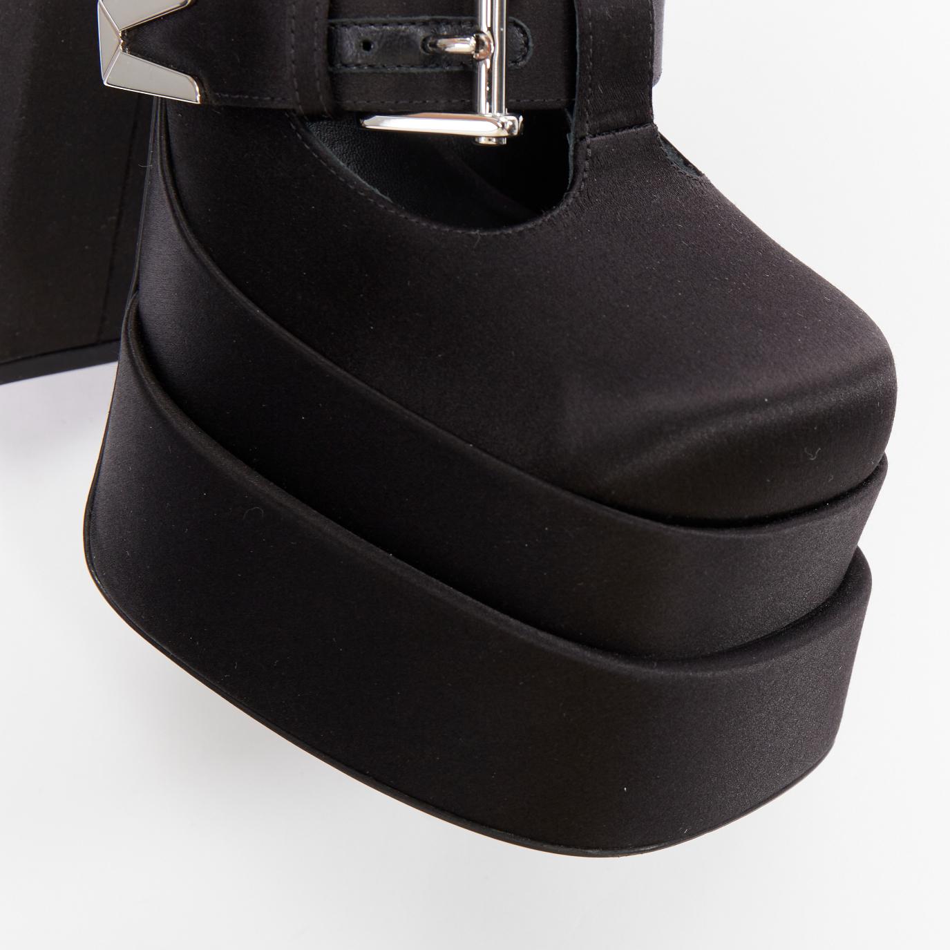VERSACE Runway Aevitas 155 noir satin bondage boucle double plateforme EU38 en vente 1