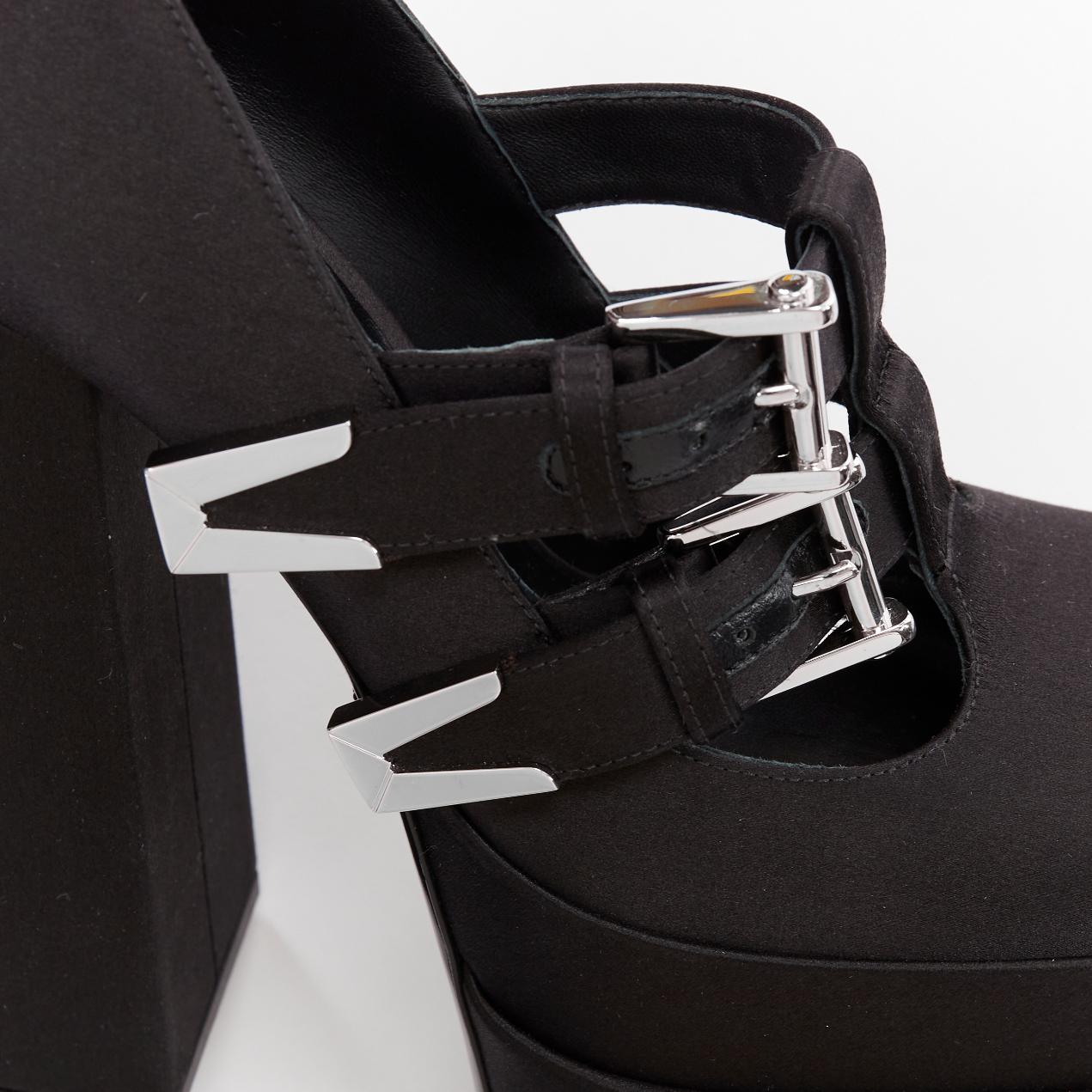 VERSACE Runway Aevitas 155 noir satin bondage boucle double plateforme EU38 en vente 2