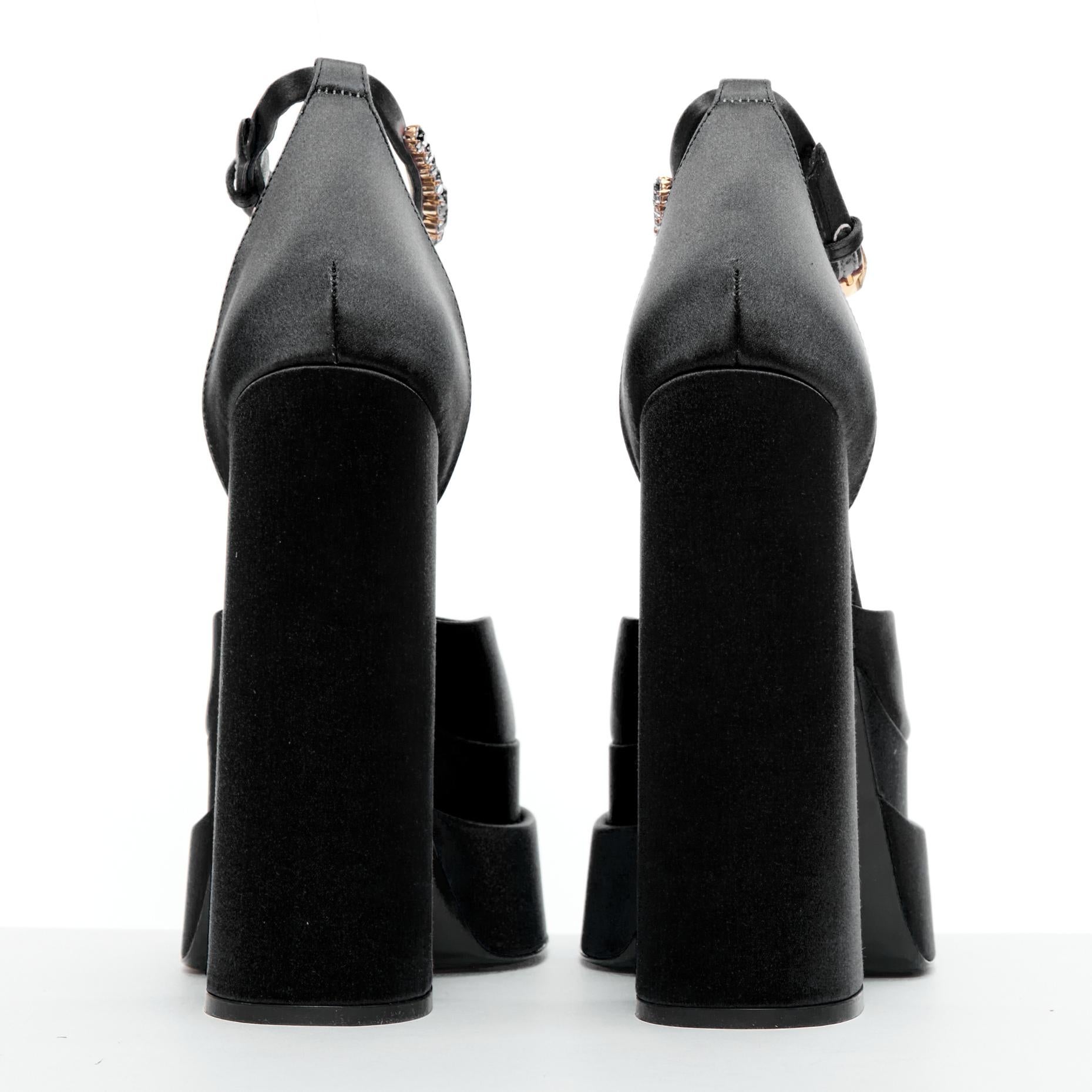 VERSACE Runway Aevitas 155 satin noir or cristal Medusa double plateforme EU41 Pour femmes en vente