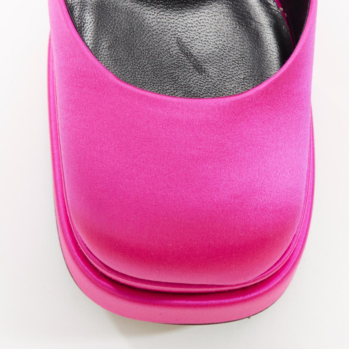 VERSACE Laufsteg Aevitas 155 Fuchsia Rosa Satin Gold Kristall Medusa Plattform EU38 im Angebot 1