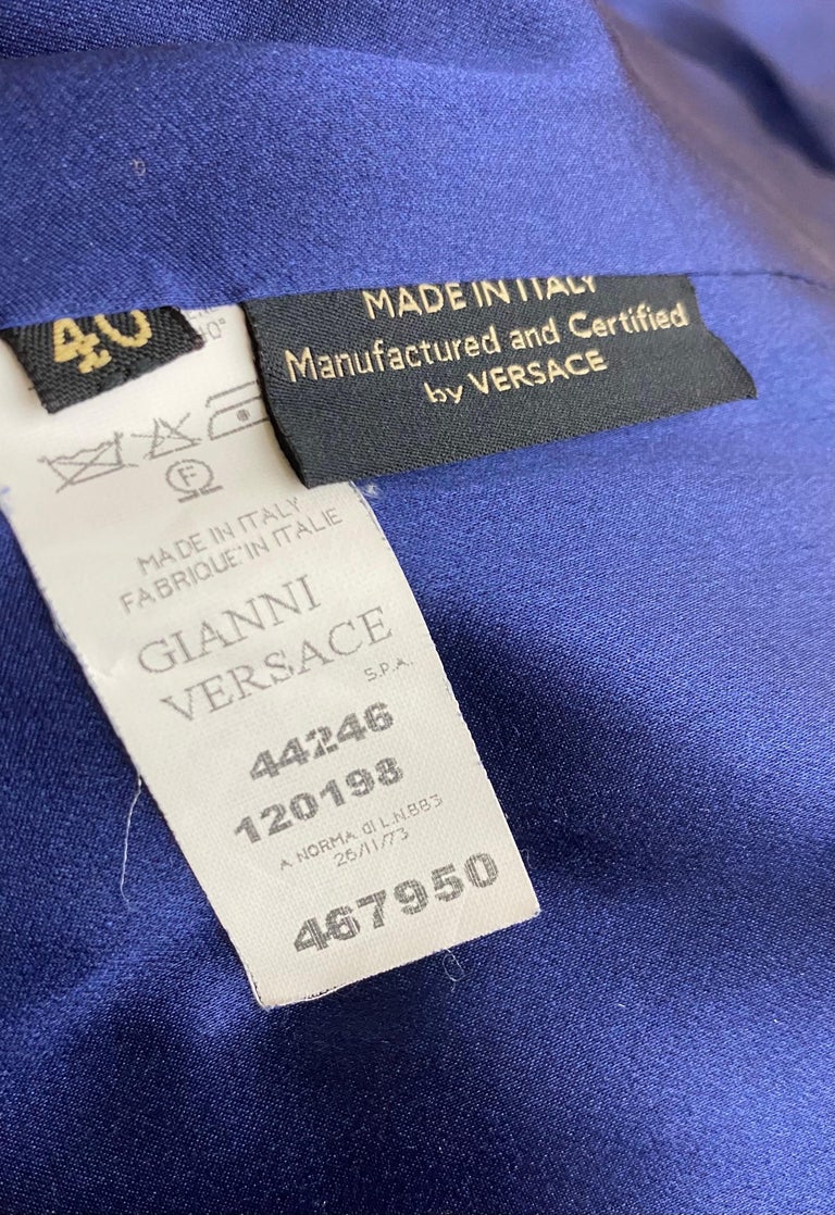 Versace Runway Blue Fox Fur Silk Coat Jacket with Belt Italian 40 For Sale  at 1stDibs | italian size 40 in us clothing, italian size to us clothing,  size 40 italian in us