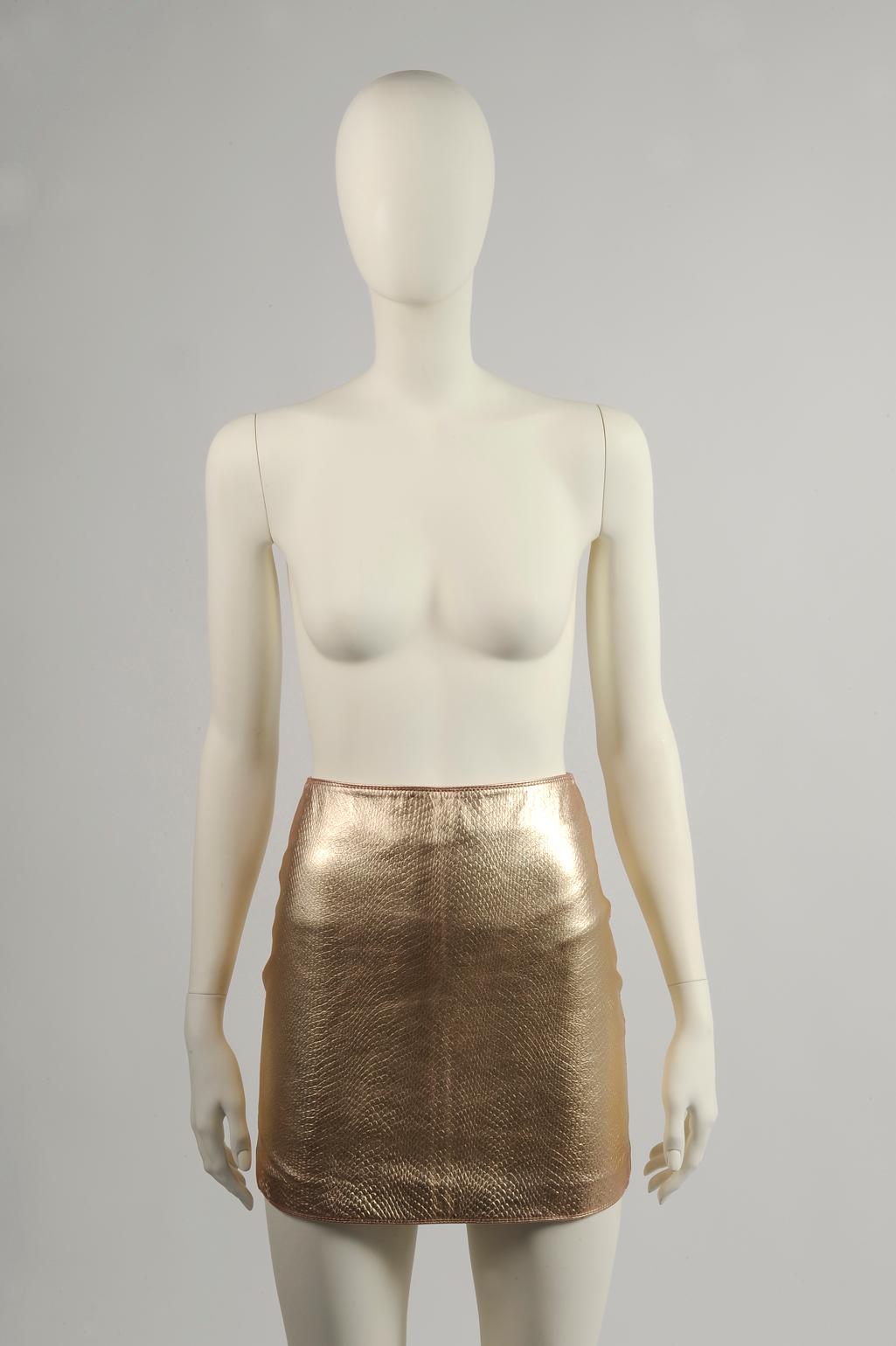 Versace Runway Lizard-Effect Leather Mini Skirt, Fall-Winter 1994-1995  In Good Condition In Geneva, CH