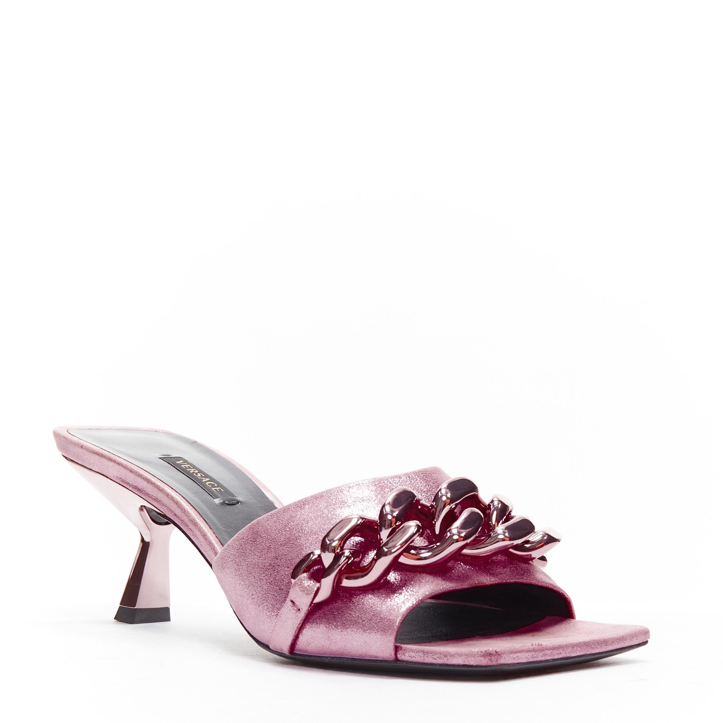 Gris Versace Runway rose chunky chain metallic kitten comma heel sandales EU38 en vente
