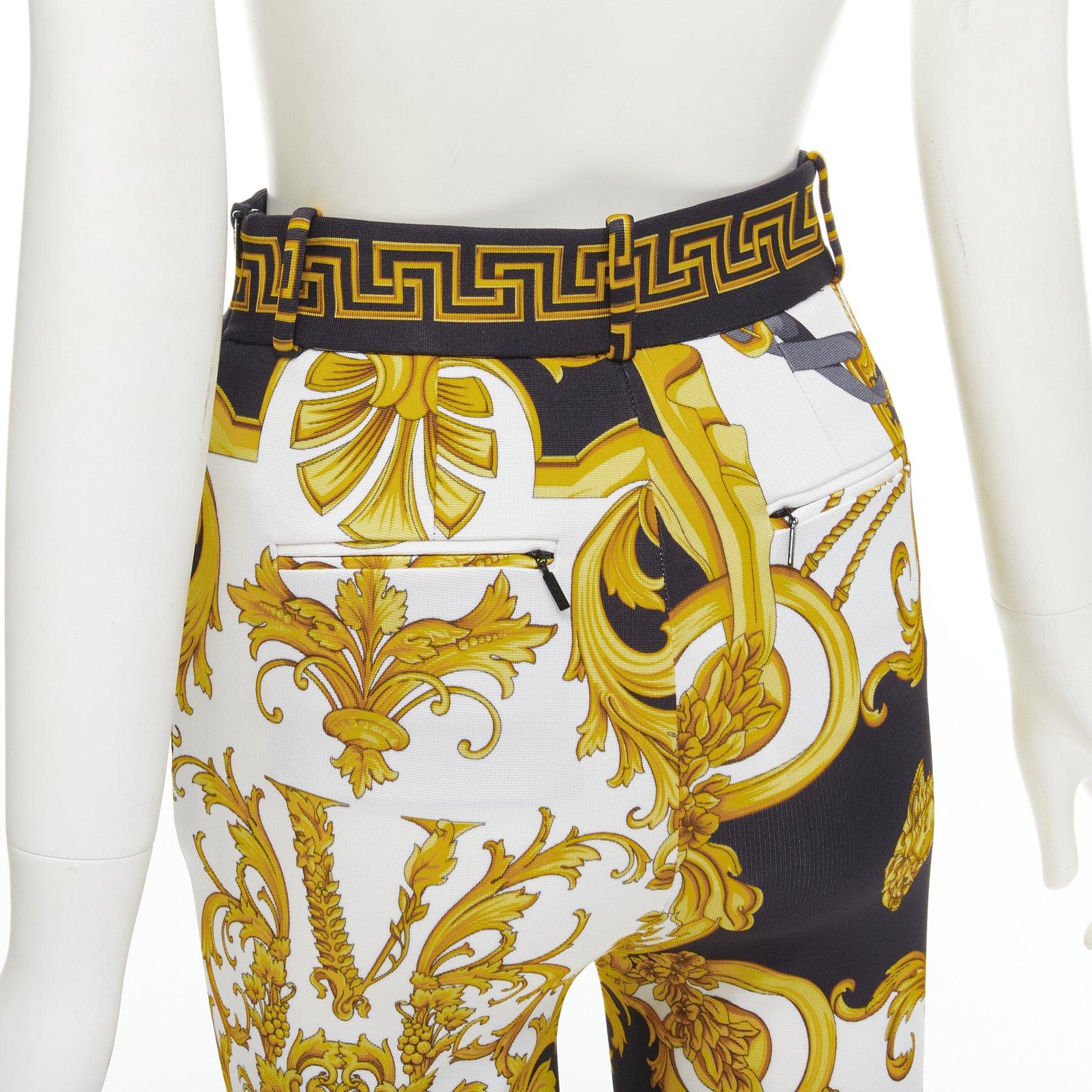 VERSACE Runway Rodeo Barocco pantalón legging elástico con arnés dorado negro IT42 M
Referencia: TGAS/C01024
Marca: Versace
Diseñadora: Donatella Versace
Model No: A83568 A233252
Colección: Rodeo Barocco - Pasarela
Material: Viscosa, elastano
Color: