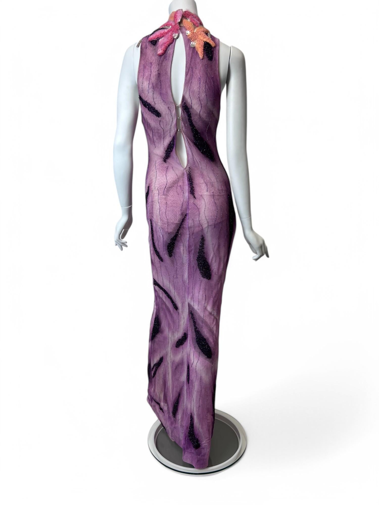 Versace S/S 1999 Runway Finale Orchid Gown Size 38 NWT In Excellent Condition For Sale In West Hartford, CT