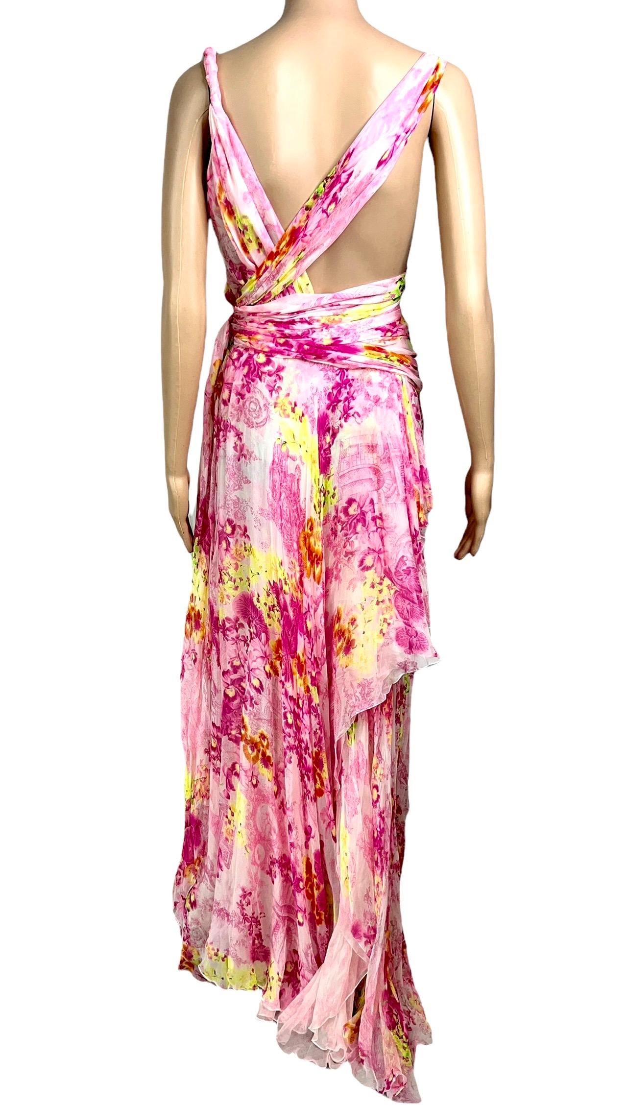 Versace S/S 2004 Runway Floral Plunged Neckline Open Back Evening Dress Gown In Good Condition In Naples, FL