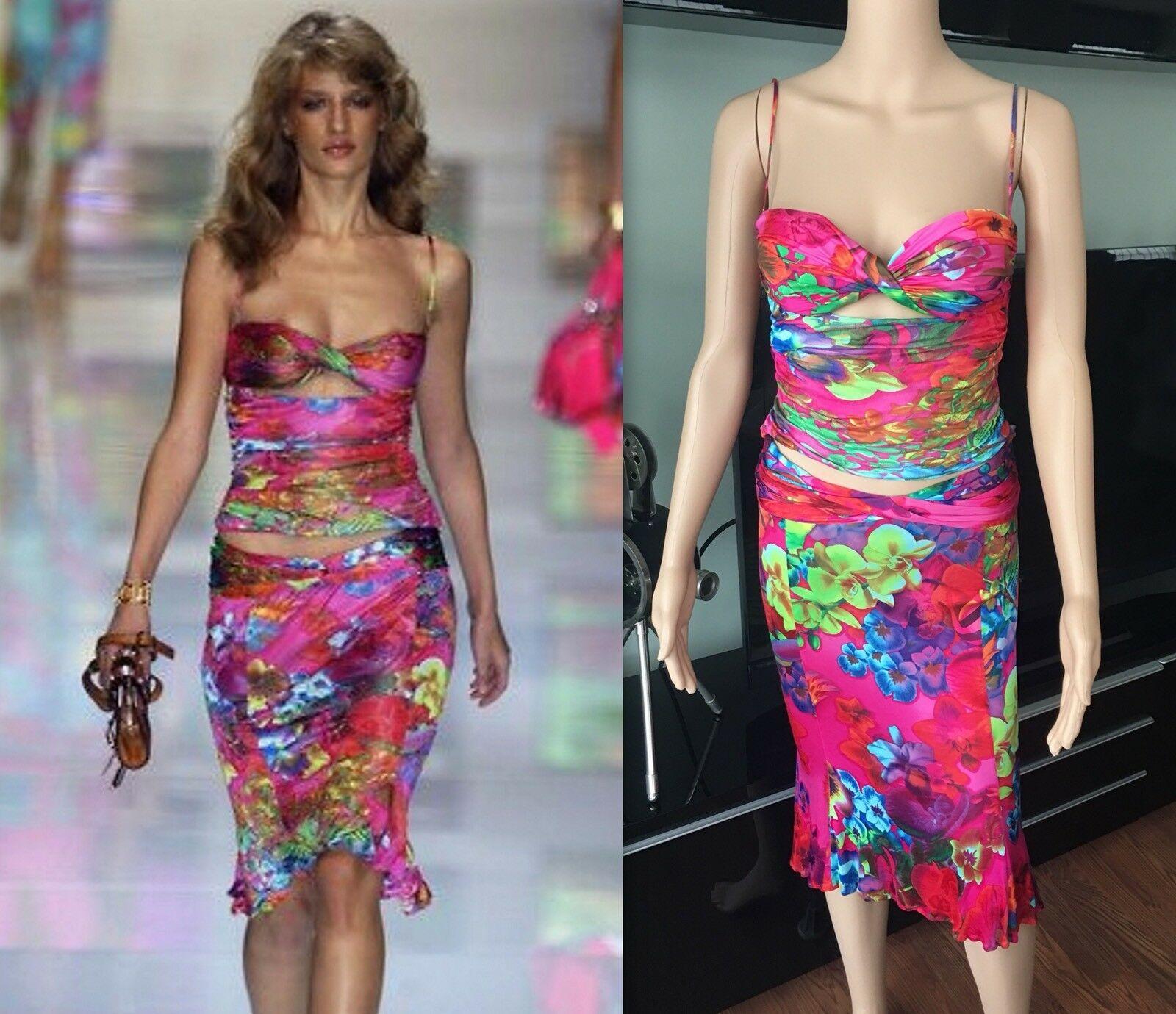 Pink Versace S/S 2004 Runway Floral Print Cutout Bustier Top & Skirt Suit 2 Piece Set