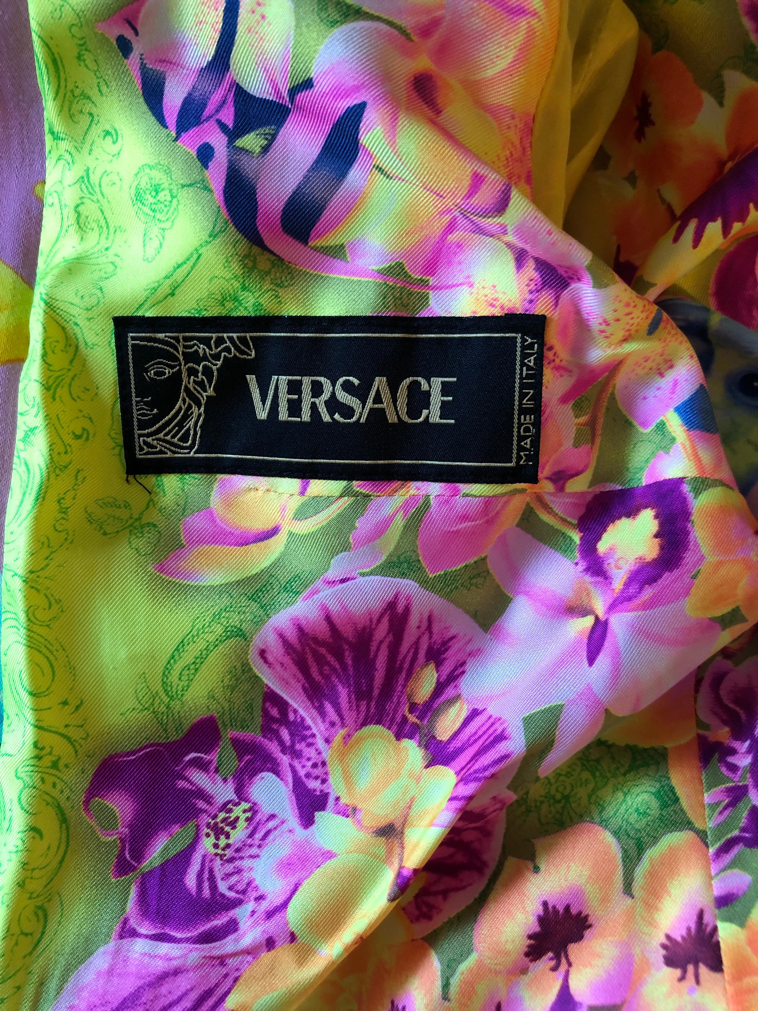 Versace S/S 2004 Runway Floral Print Jacket Coat  In Excellent Condition For Sale In Naples, FL