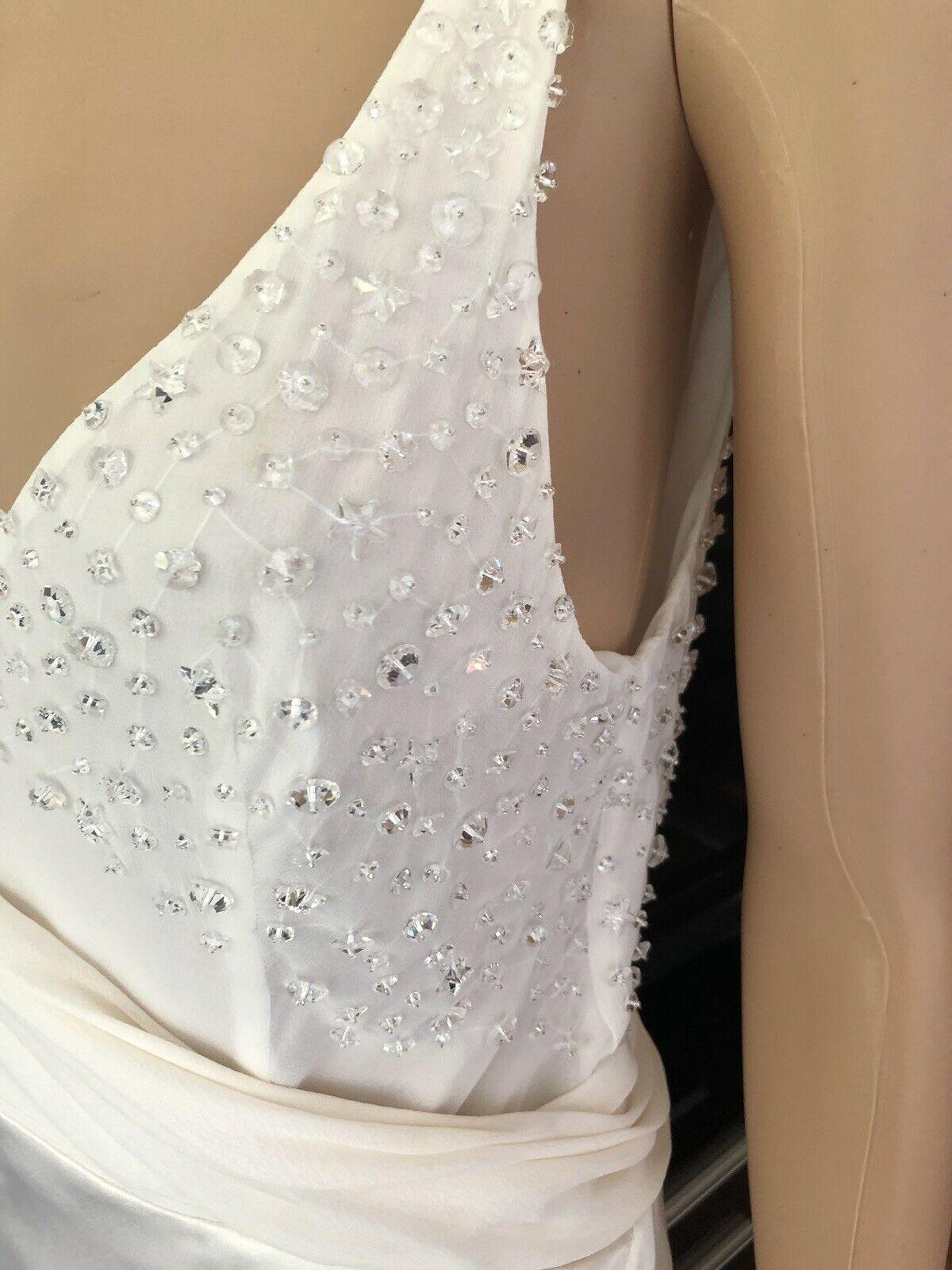 Versace S/S 2005 Elfenbeinfarbenes Kleid mit ausgeschnittenem Rücken und Verzierungen im Angebot 2