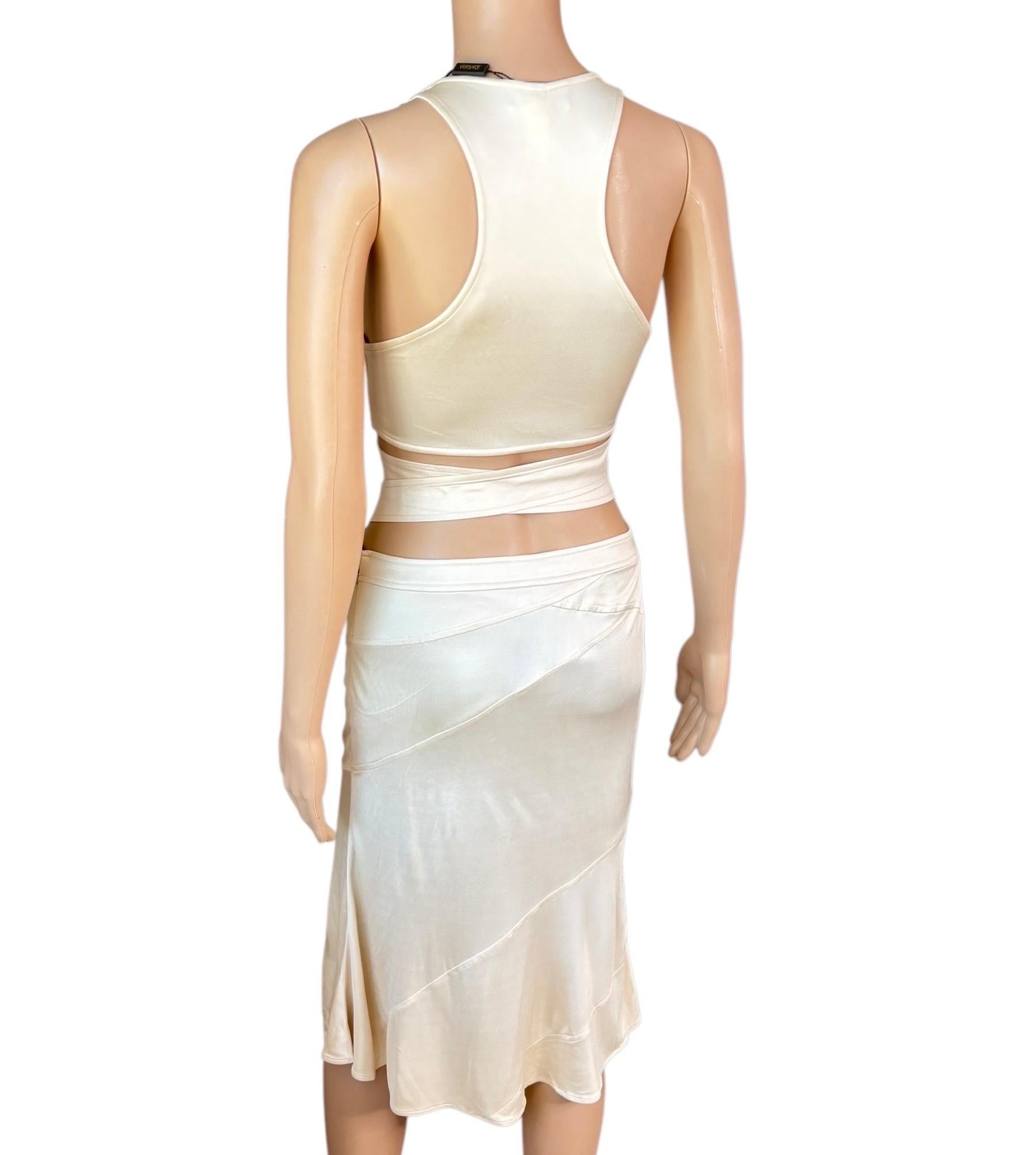 Versace P/E 2005 Logo Embellished Belted Wrap Crop Top & Skirt Set 2 pezzi in vendita 2