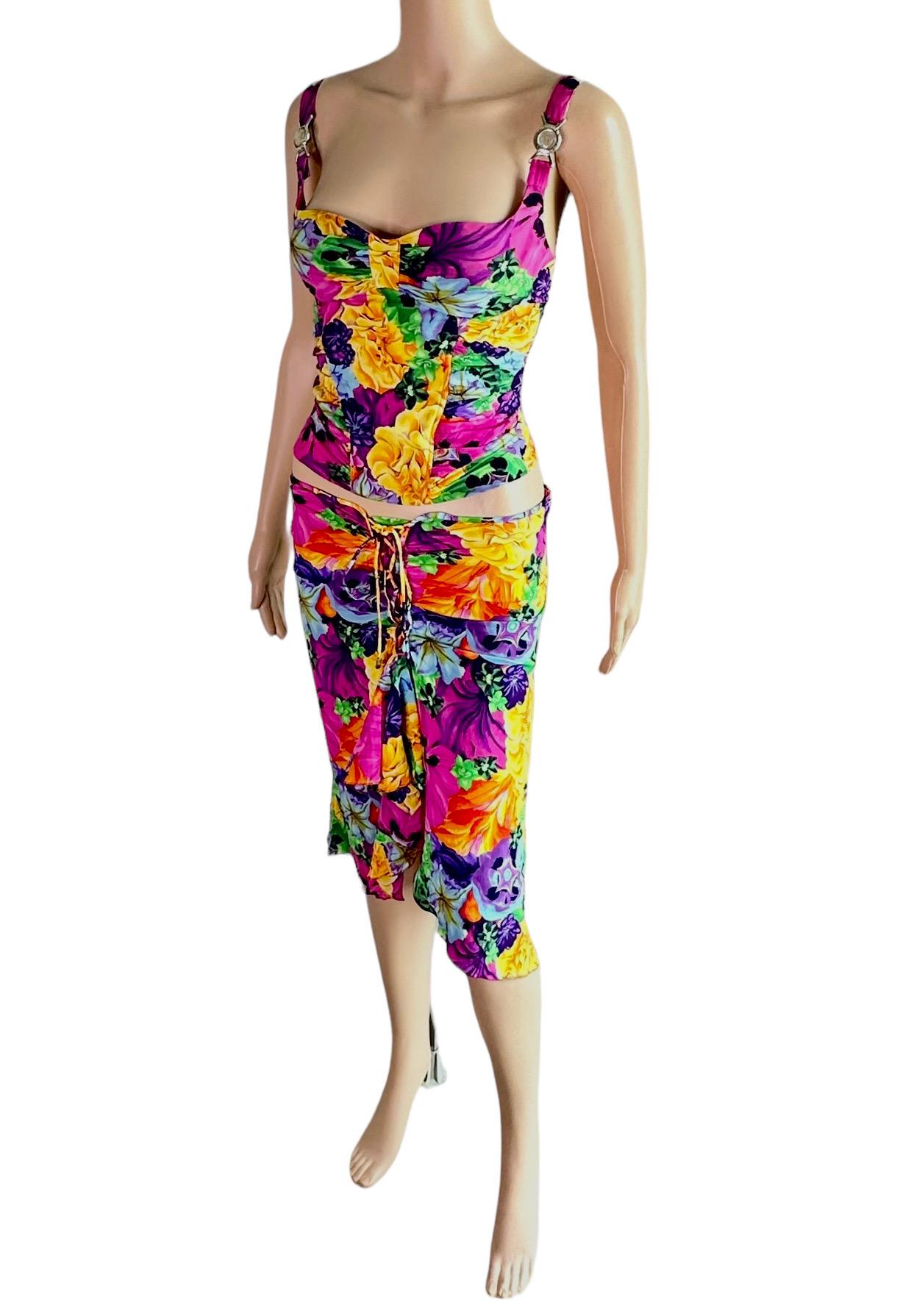 Women's or Men's Versace S/S 2005 Logo Embellished Buckles Floral Crop Top & Skirt 2 Piece Set For Sale