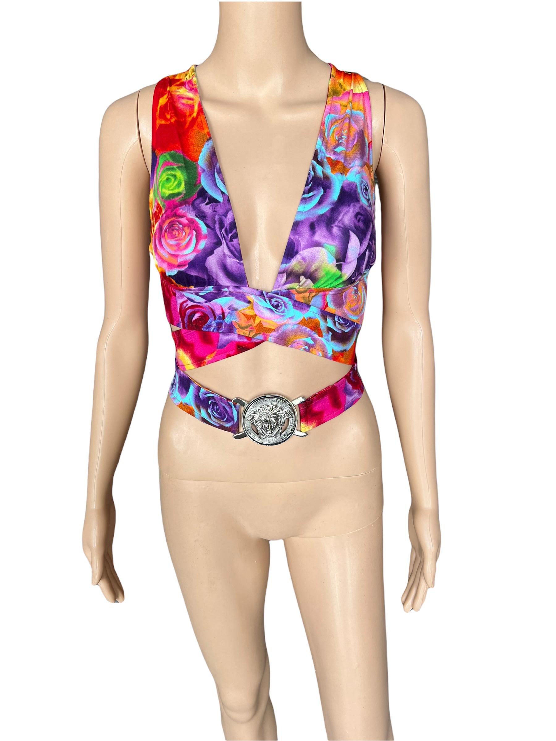Versace S/S 2005 Plunging Wrap Crop Top IT 40

This is the actual top Shakira wore in Glamour magazine’s first ever Environmental issue!

Also seen on Kylie Jenner in a different colorway purchased from us as well!