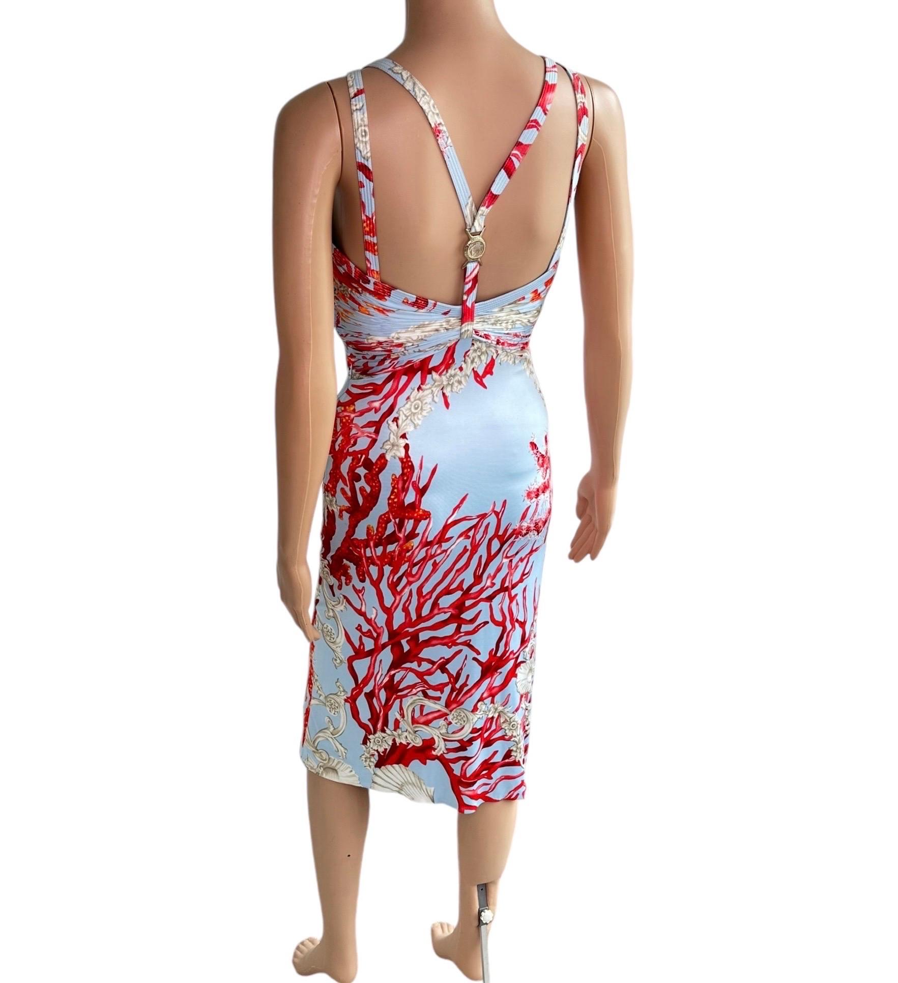 Versace S/S 2005 Runway - Robe midi à découpes avec logo embellie en vente 10