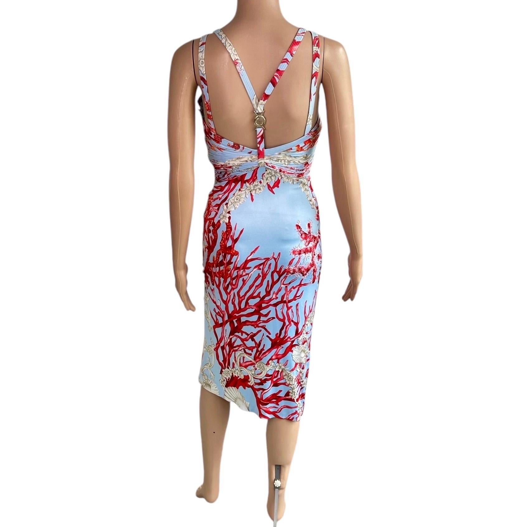 Versace S/S 2005 Runway - Robe midi à découpes avec logo embellie en vente 12