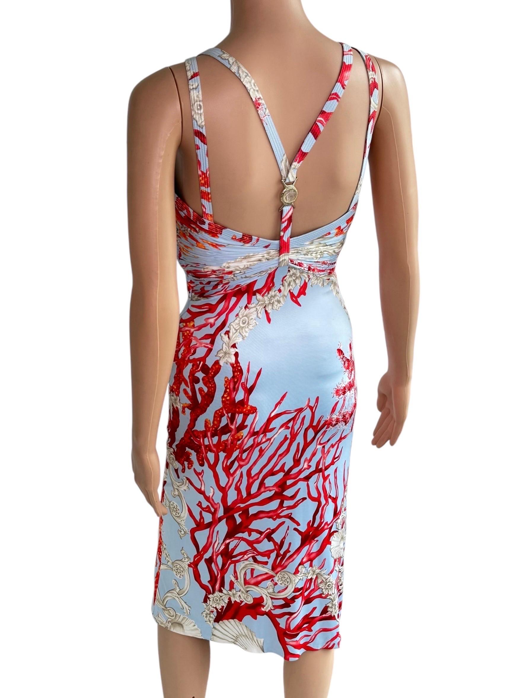 Versace S/S 2005 Runway - Robe midi à découpes avec logo embellie en vente 2