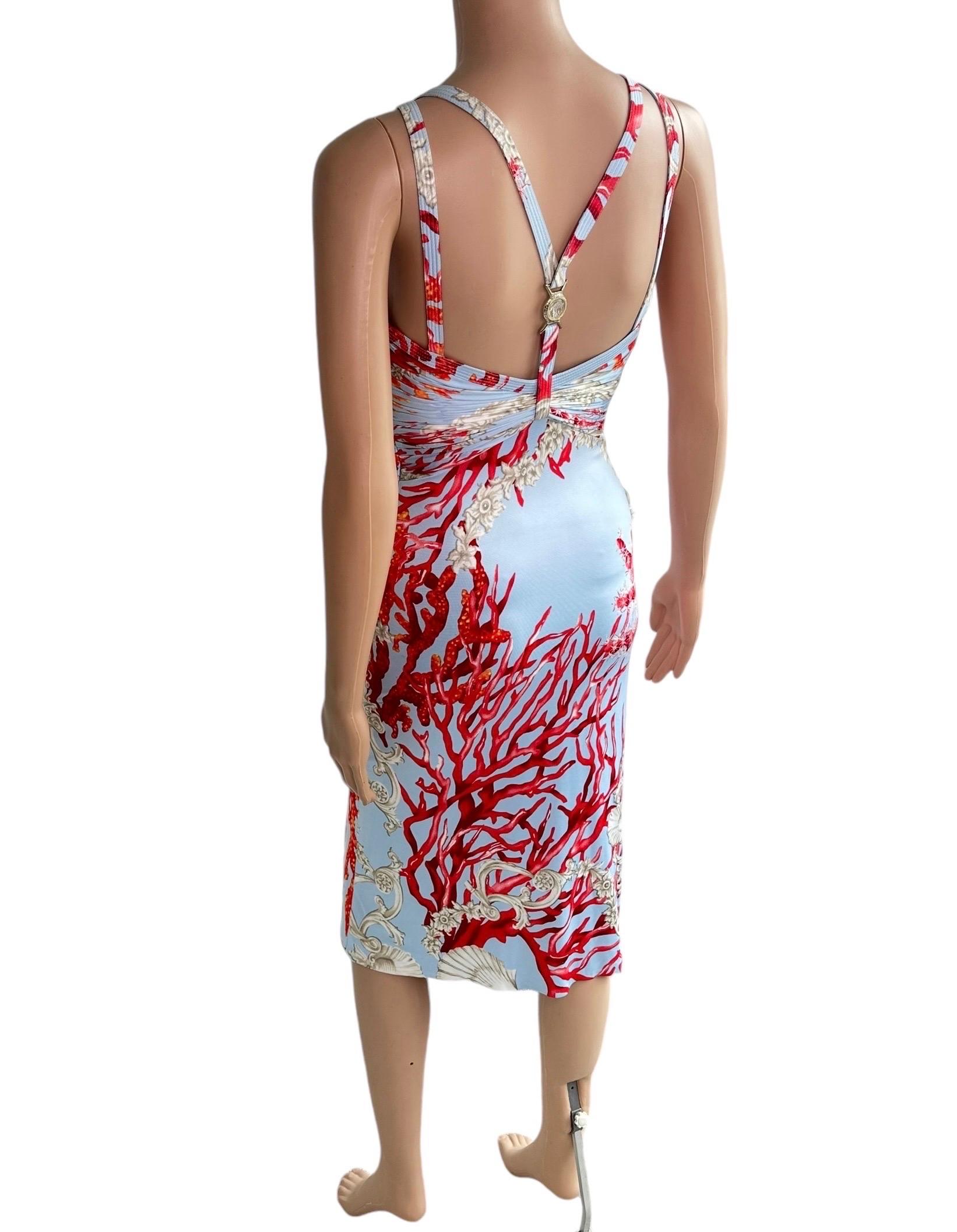 Versace S/S 2005 Runway - Robe midi à découpes avec logo embellie en vente 4