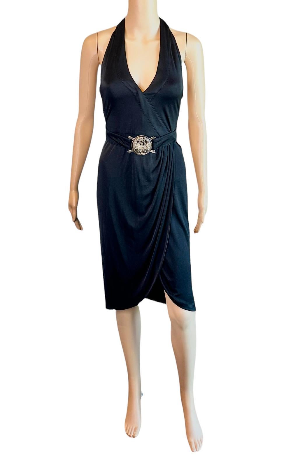 Versace S/S 2005 Runway Logo Belt Plunging Backless Wrap Black Dress For Sale 2