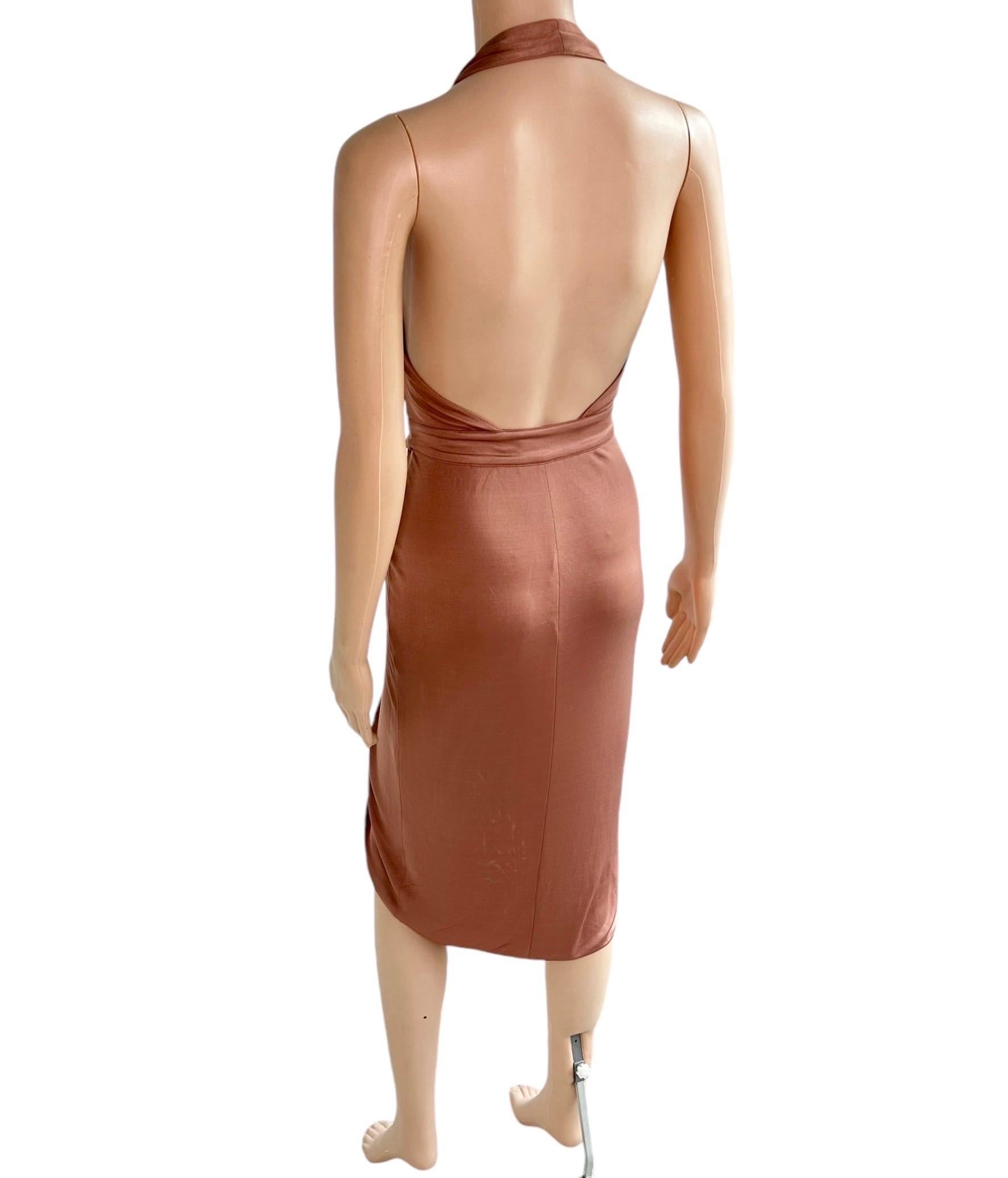 Versace S/S 2005 Runway Logo Belt Plunging Backless Wrap Dress en vente 12