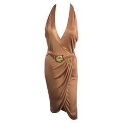 Versace S/S 2005 Laufsteg Logo Gürtel tief ausgeschnittenes rückenfreies Wickelkleid