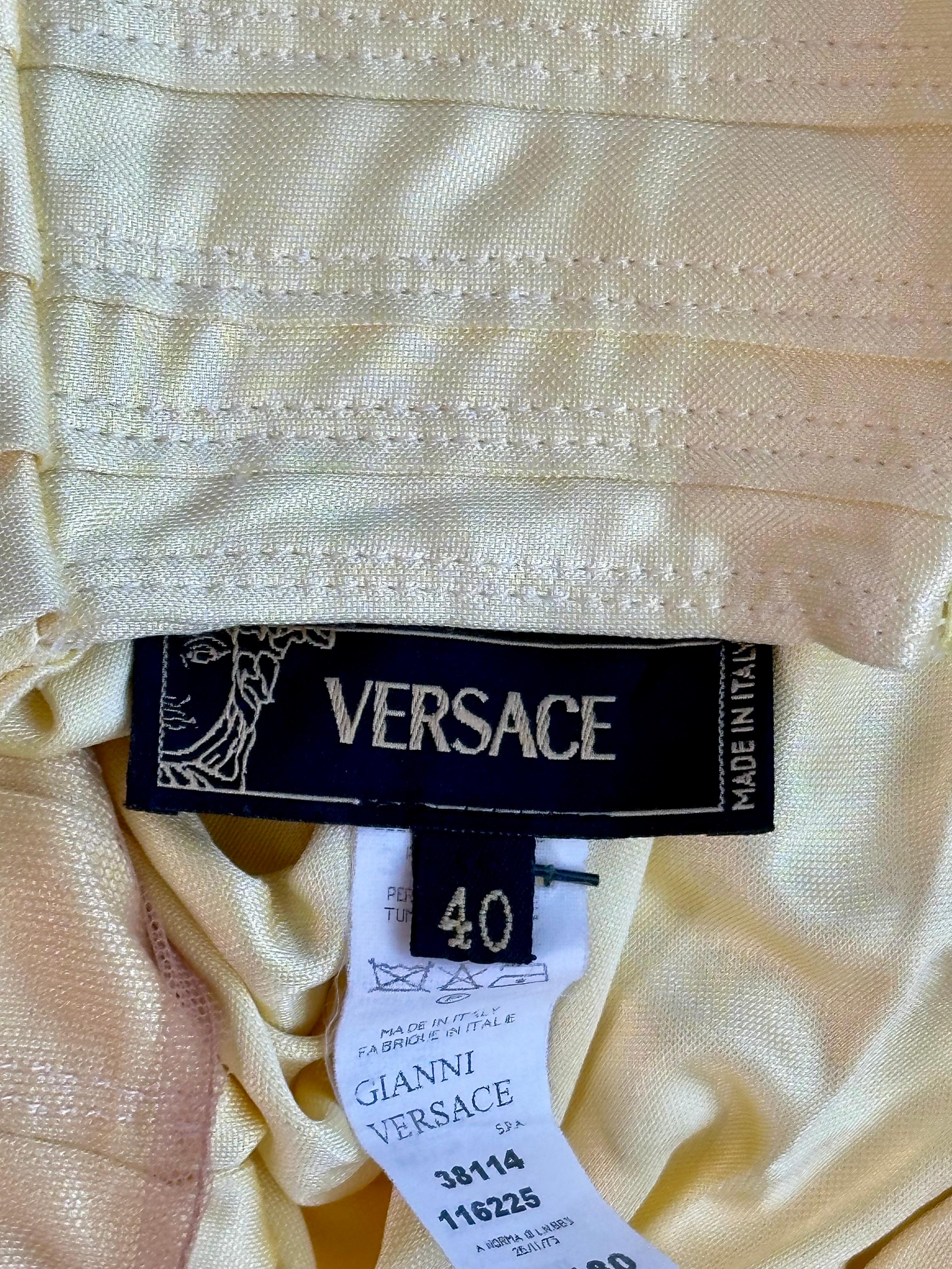 Versace S/S 2005 Runway Plunging Hi-Low Ruched Open Back Evening Dress Gown For Sale 7