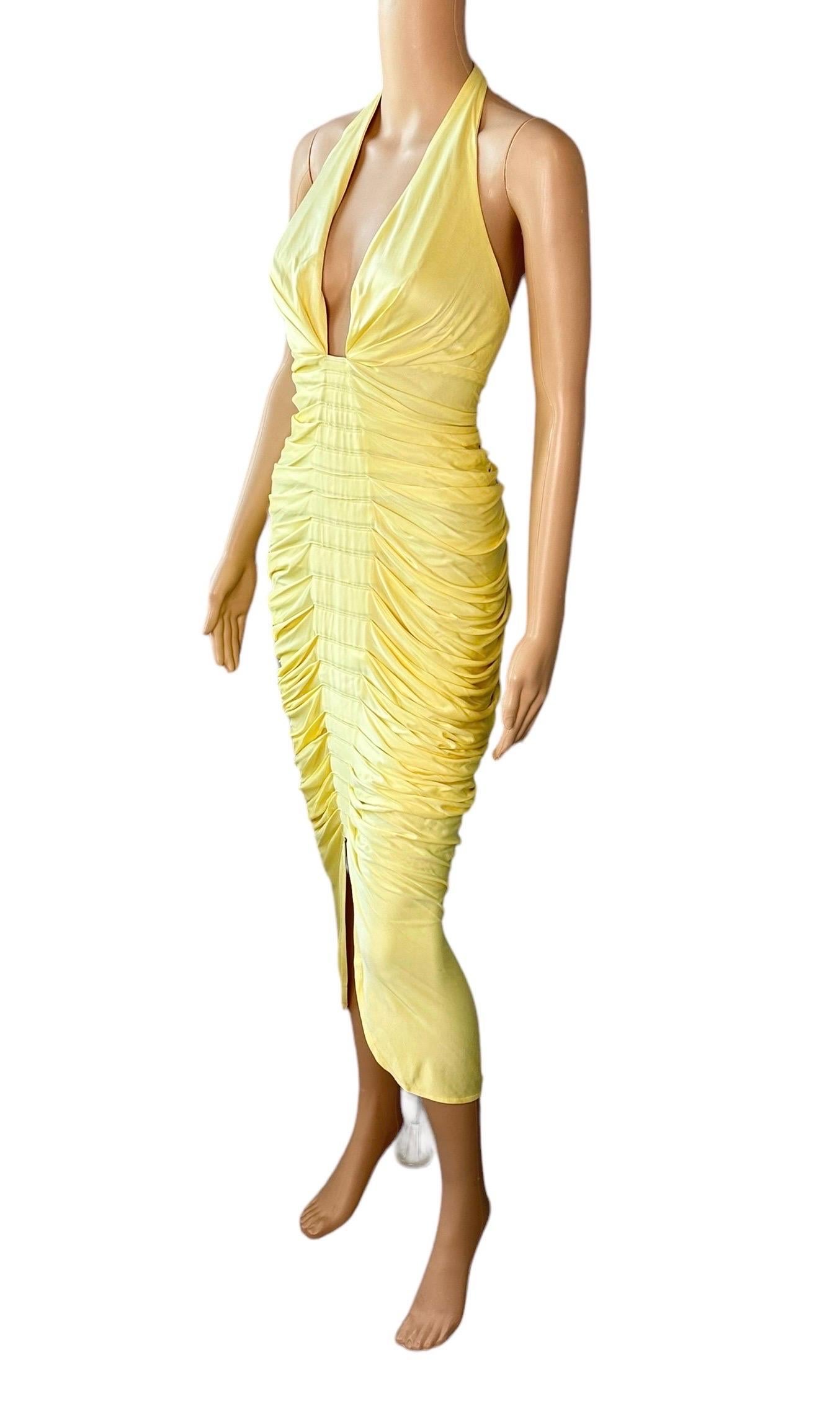 Versace F/S 2005 Laufsteg Tief ausgeschnittenes Hi-Low gerafftes Abendkleid mit offenem Rückenausschnitt im Angebot 2