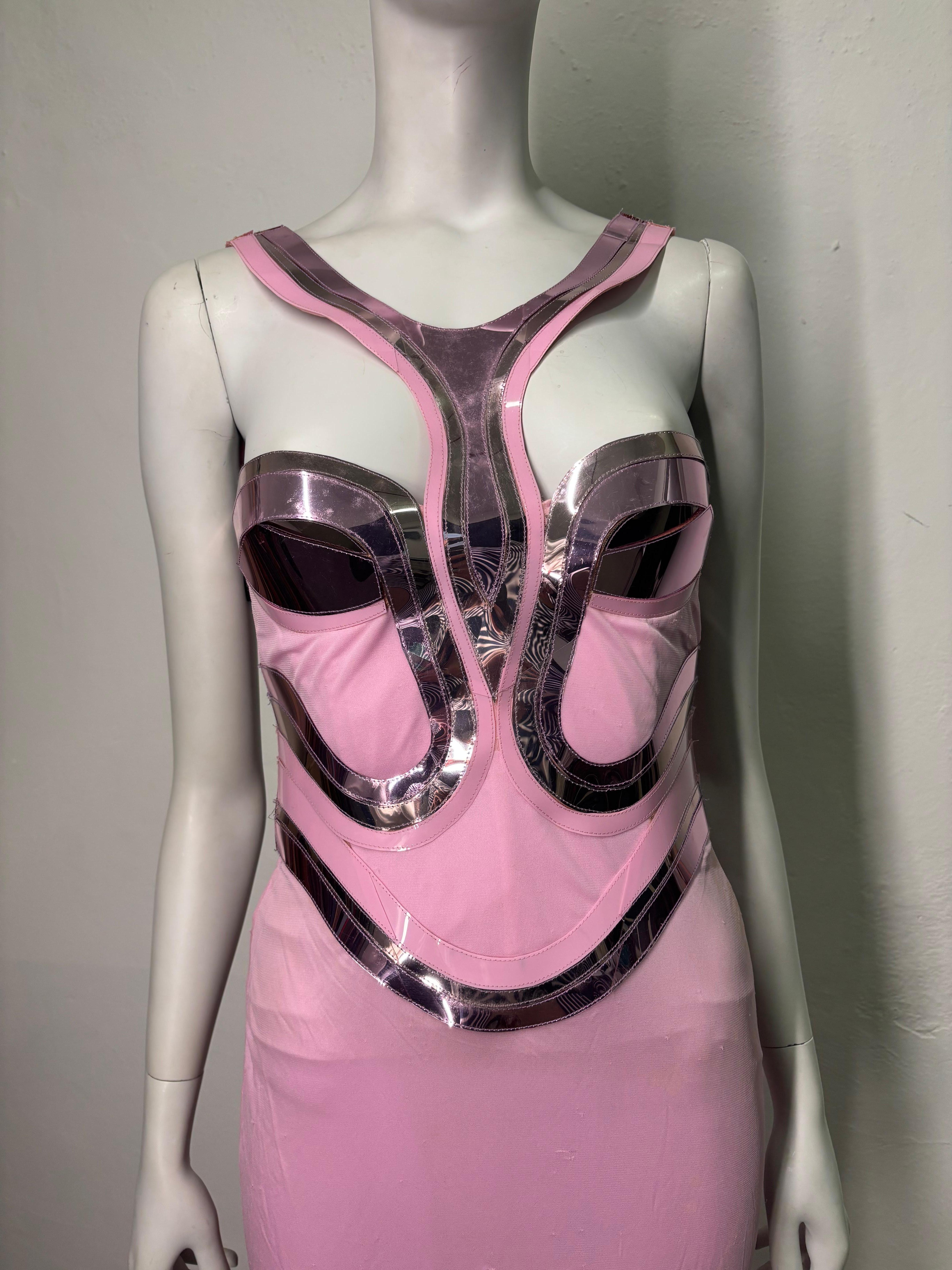 Marrone Abito rosa metallizzato senza schienale Versace P/E 2007 in vendita