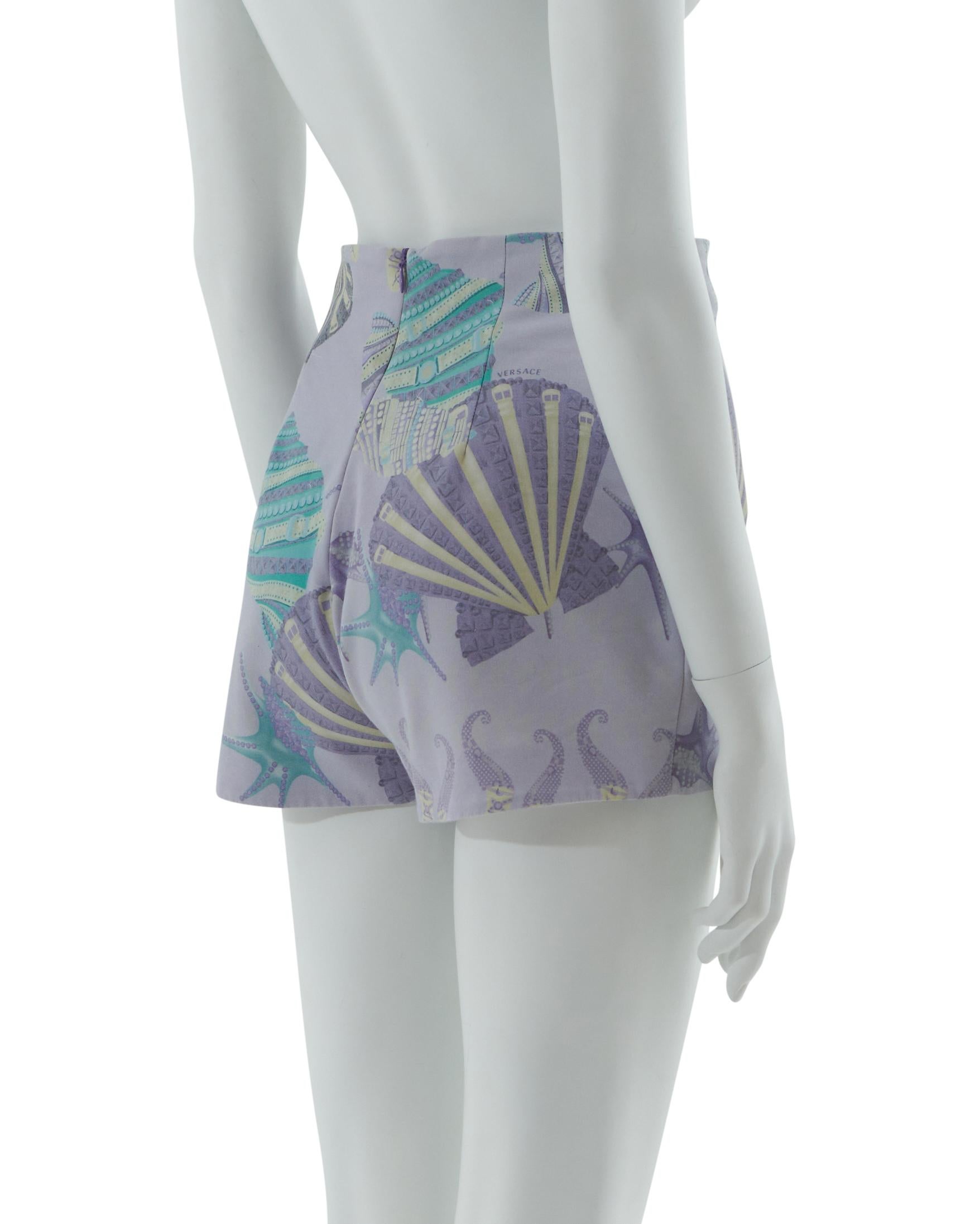 - Spring Summer 2012 
- Sold by Skof.Archive
- Runway look 7 
- Designed by Donatella 
- Seashell printed shorts 
- Two pockets and inner wire detail at side seams 
- Hight waist 
- Fitted to the body 
- Made in Italy 

Condition: