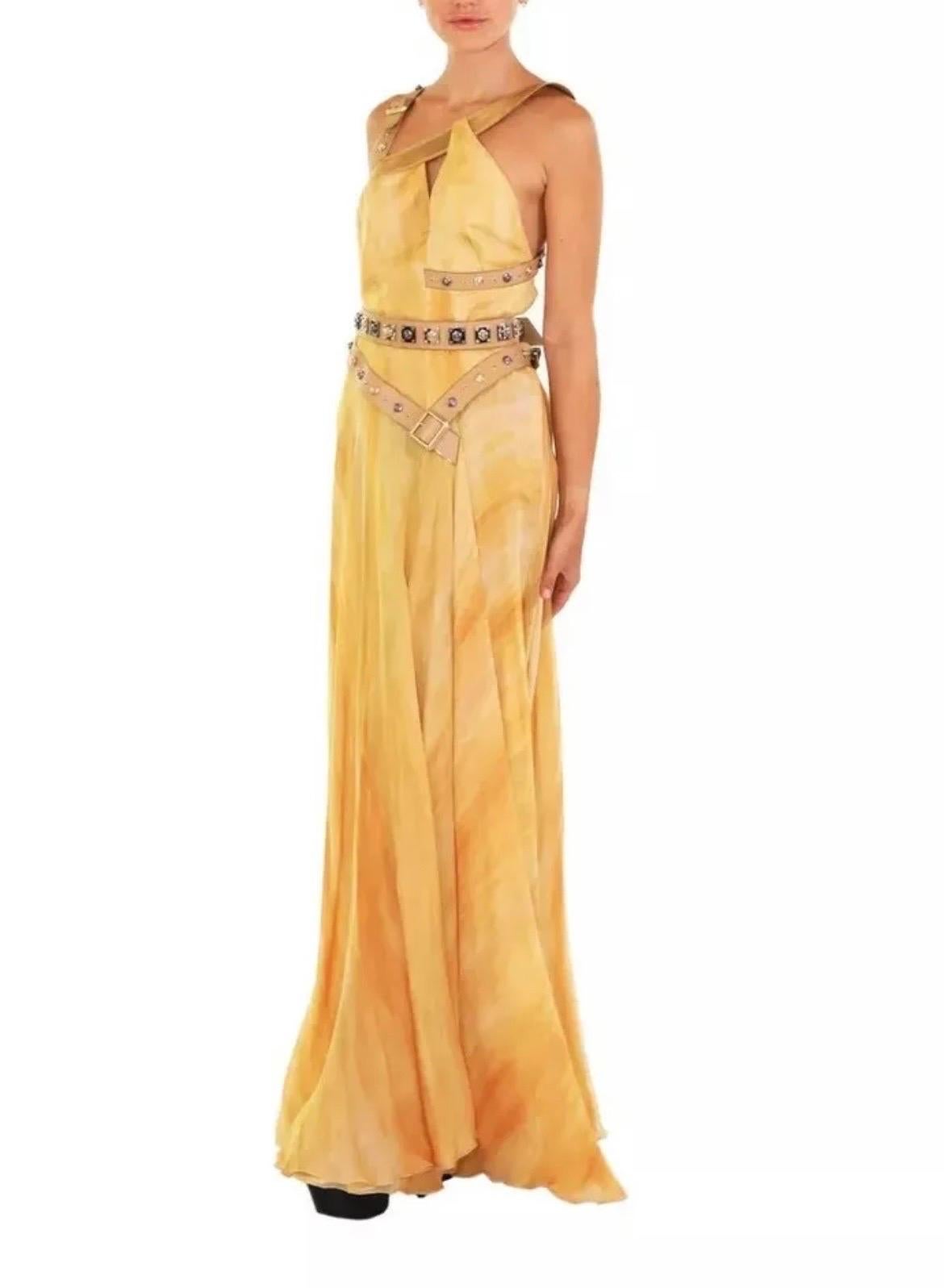 Robe de soirée Versace S/S 2013 Look n° 42 ornée de soie dorée 40 - 4 Neuf - En vente à Montgomery, TX