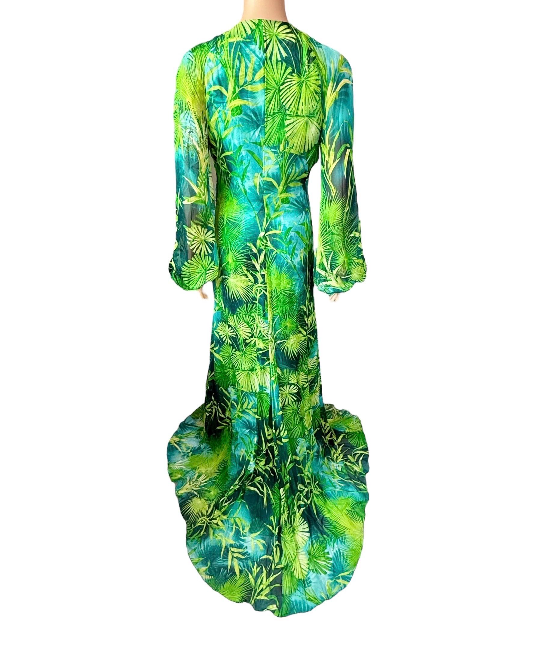 Verde Abito da sera in seta con stampa Jungling impreziosito da Versace P/E 2020 in vendita