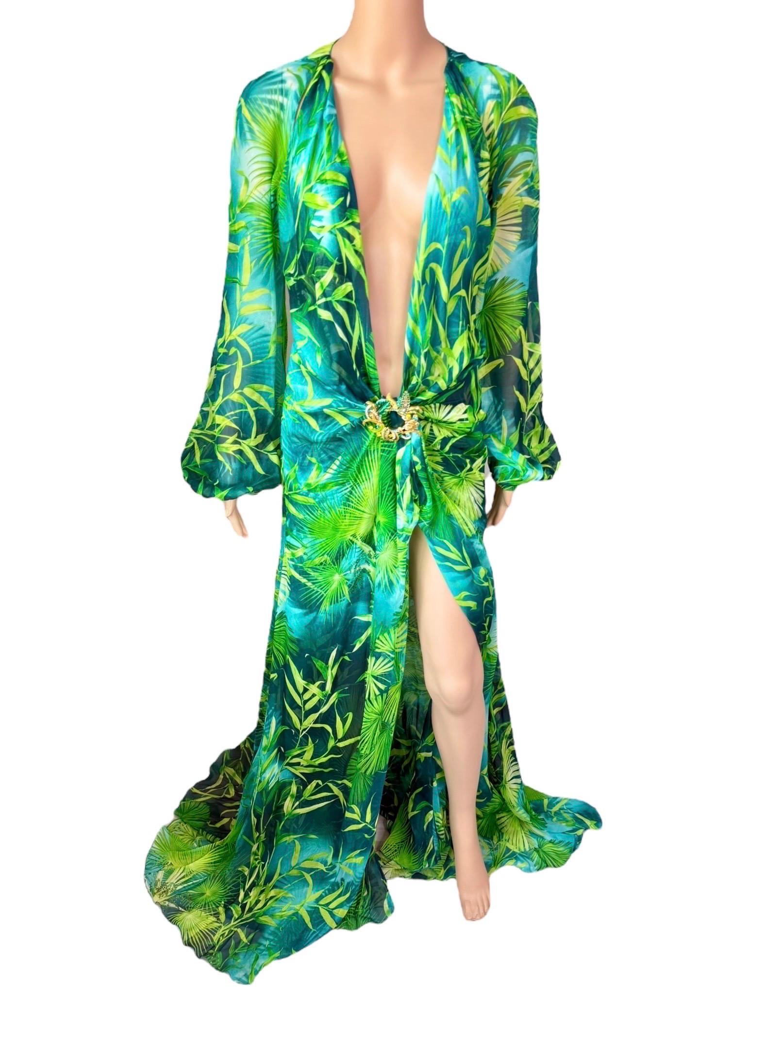 Abito da sera in seta con stampa Jungling impreziosito da Versace P/E 2020 In condizioni ottime in vendita a Naples, FL
