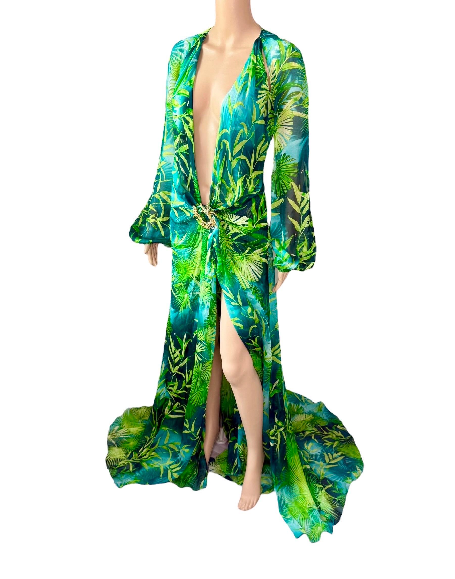 Abito da sera in seta con stampa Jungling impreziosito da Versace P/E 2020 in vendita 4