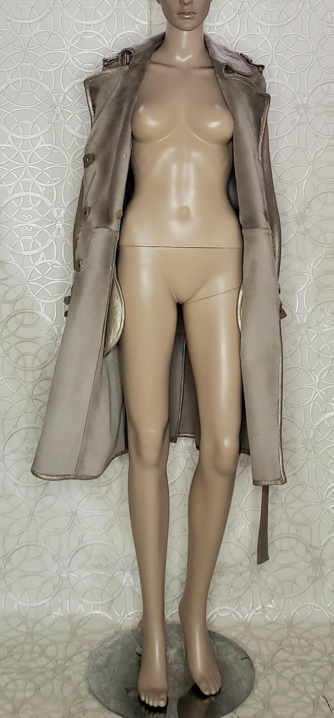 VERSACE SHEARLING FUR LEATHER TRENCH COAT with DISTRESSED GOLD FINISH IT 42 - 6 For Sale 4