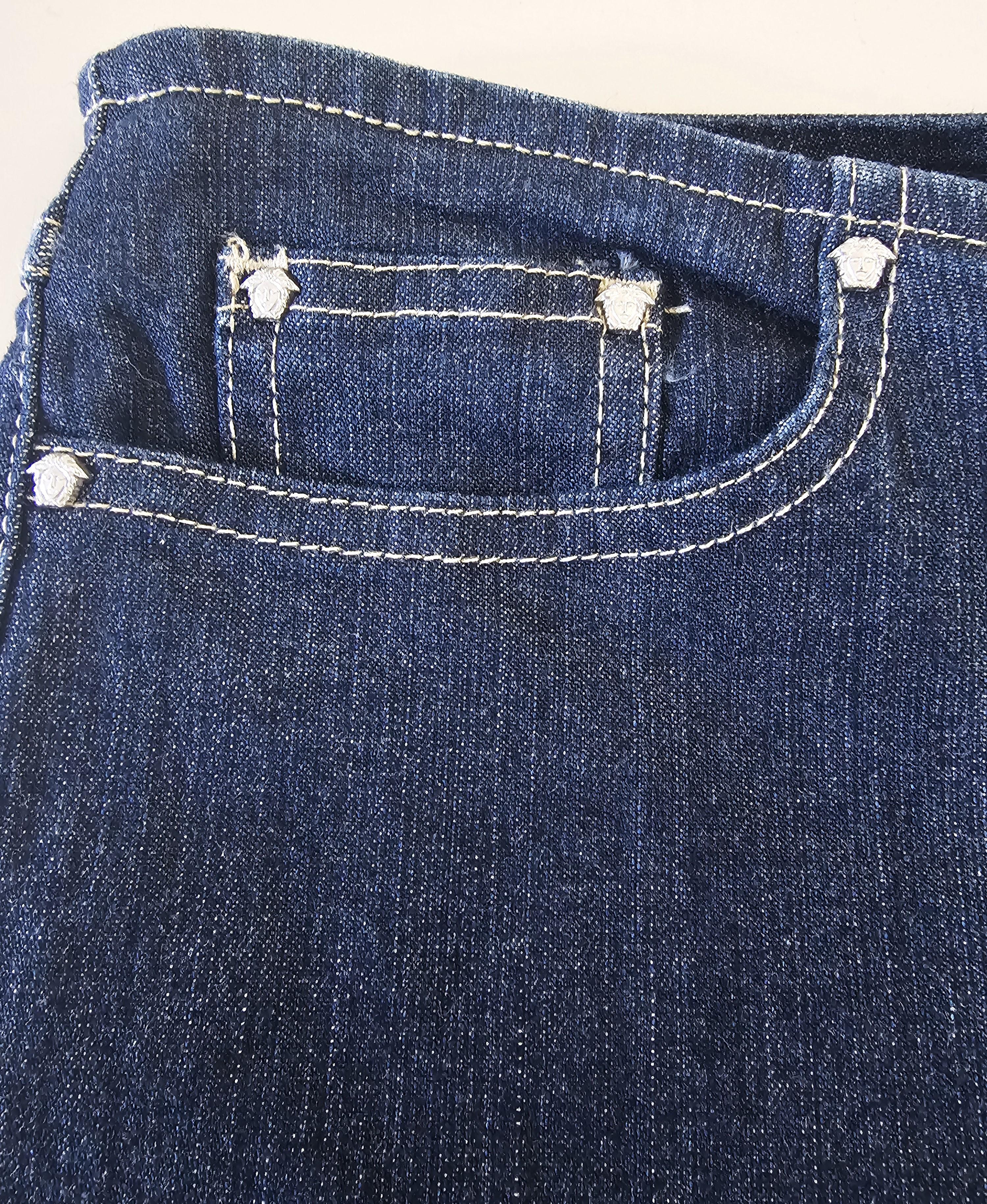 Vaqueros Versace Signature Straight Vintage 90s Lady Azul Negro en venta