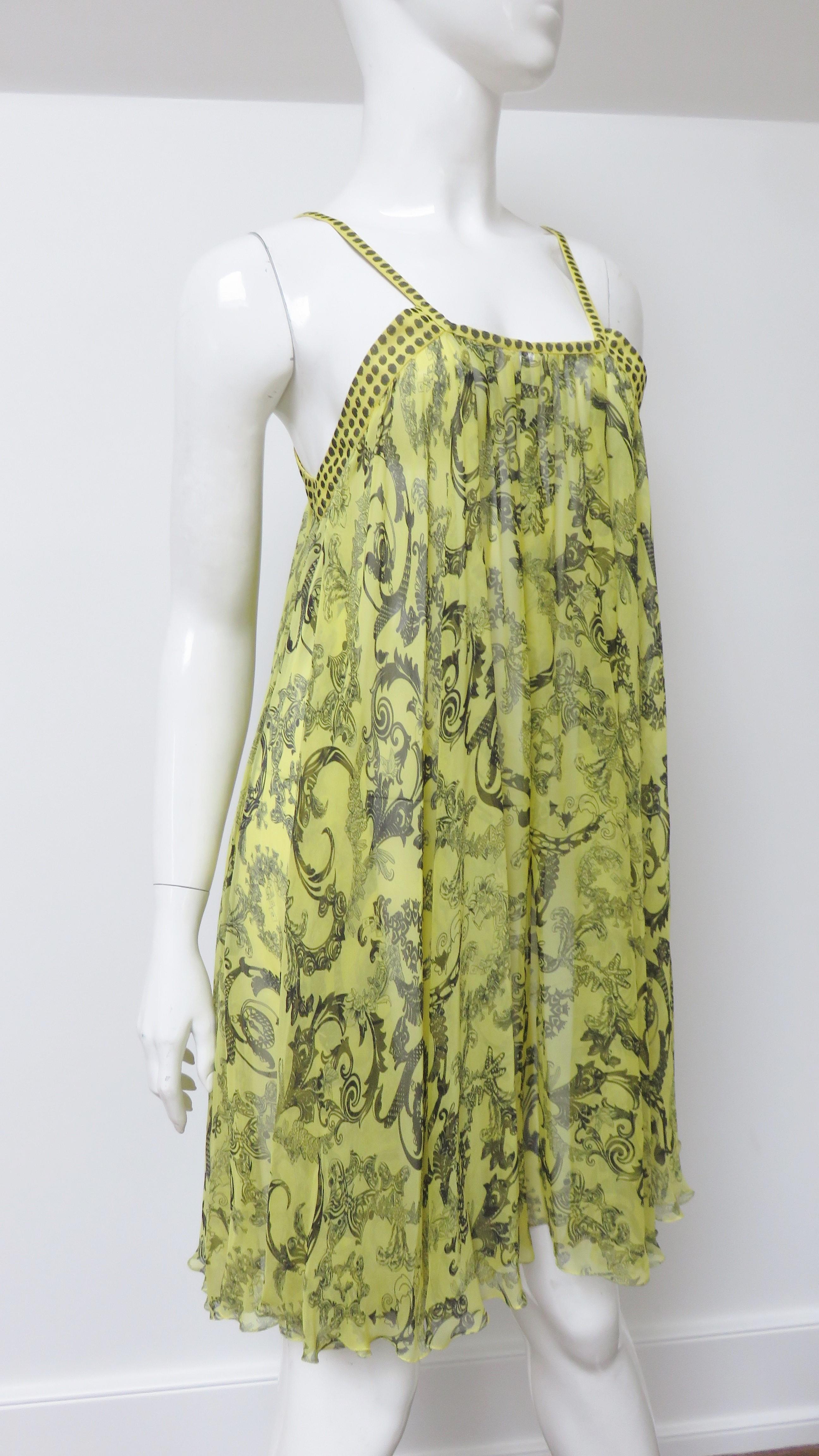 Versace Silk Dress with Elaborate Print For Sale 5