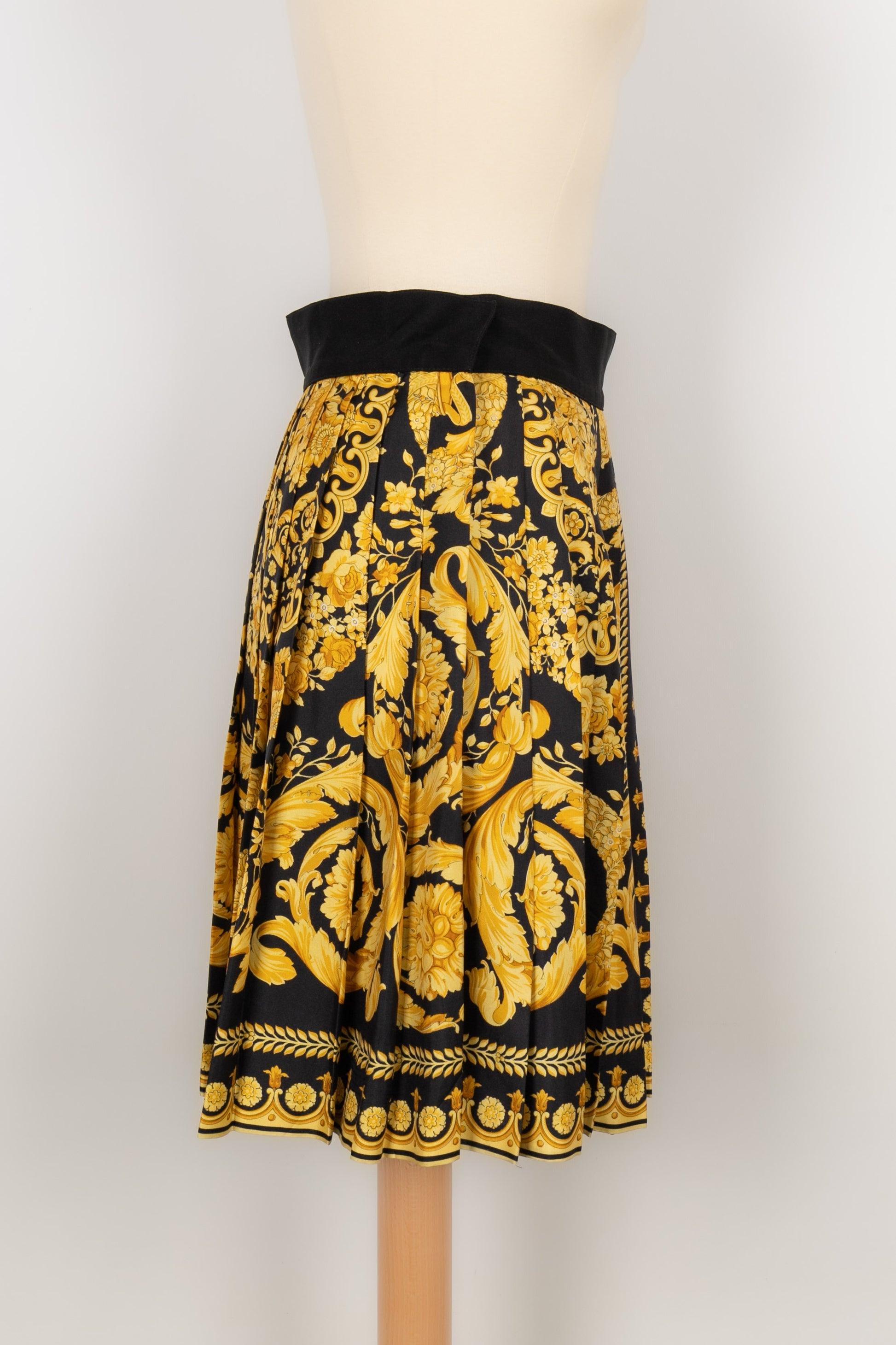 Women's Versace Silk Pleated Skirt with Golden Patterns, 1991 For Sale