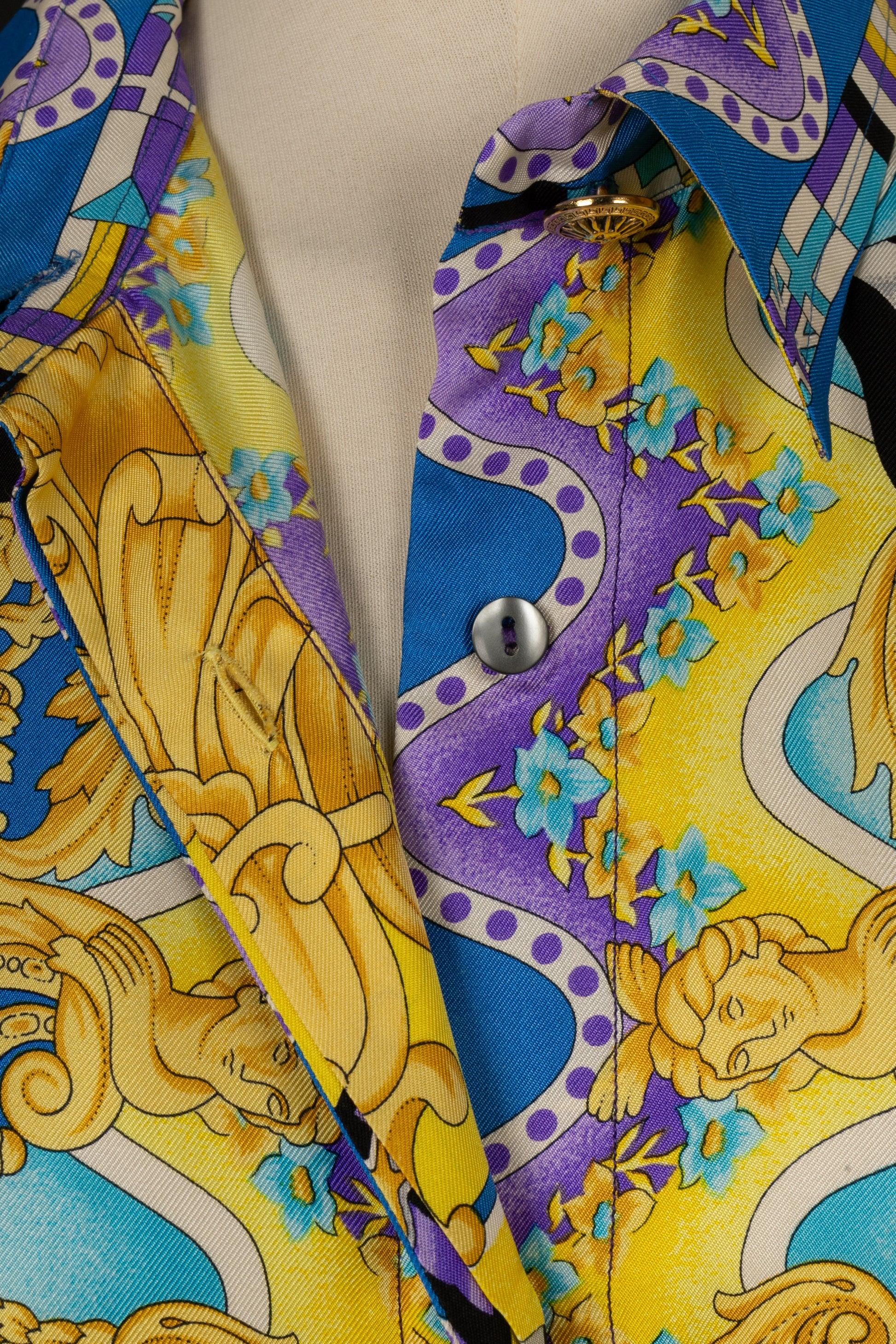 Versace Silk Shirt Printed with Blue and Purple  For Sale 2