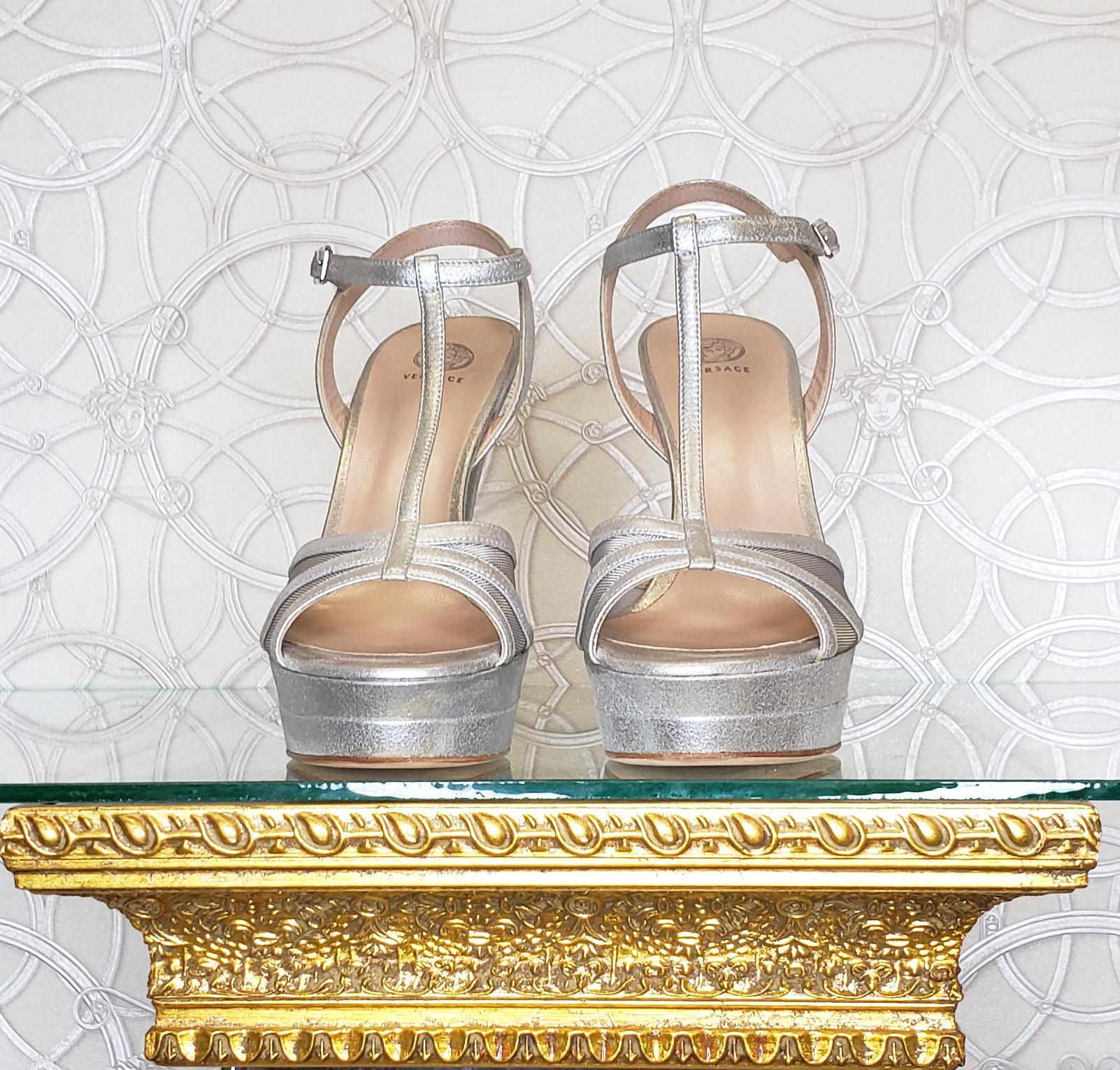 VERSACE silver leather double platform sandals as seen on Kate 37; 38; 40 In New Condition In Montgomery, TX