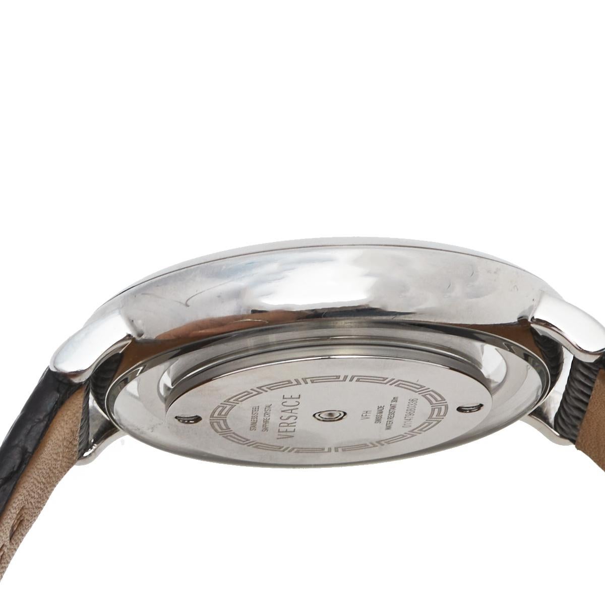 Versace Silver Stainless Steel Leather Venus VFH Women's Wristwatch 39 mm In Good Condition In Dubai, Al Qouz 2