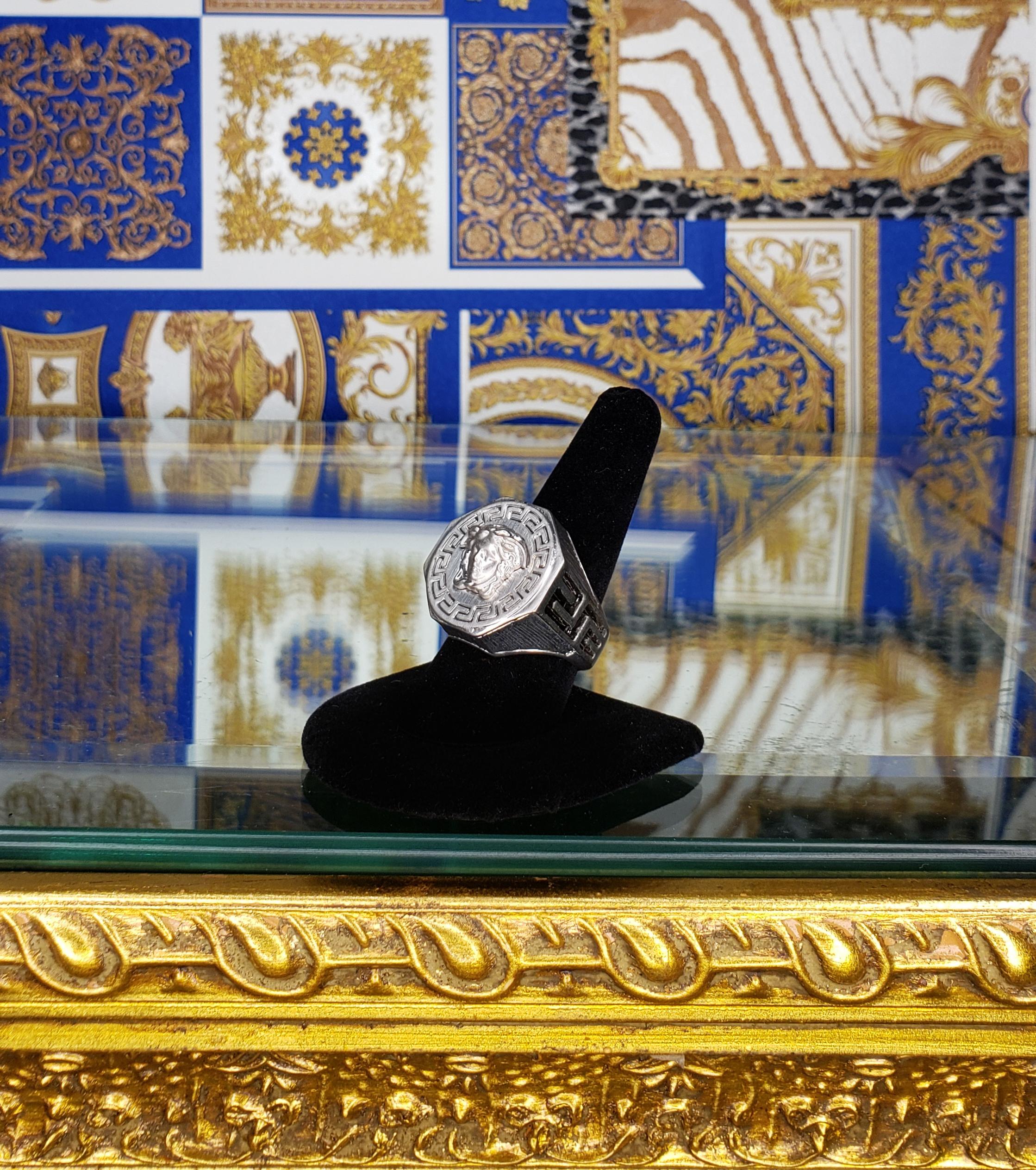 VERSACE SILVER-TONE GREEK MEDUSA RING size 9 1