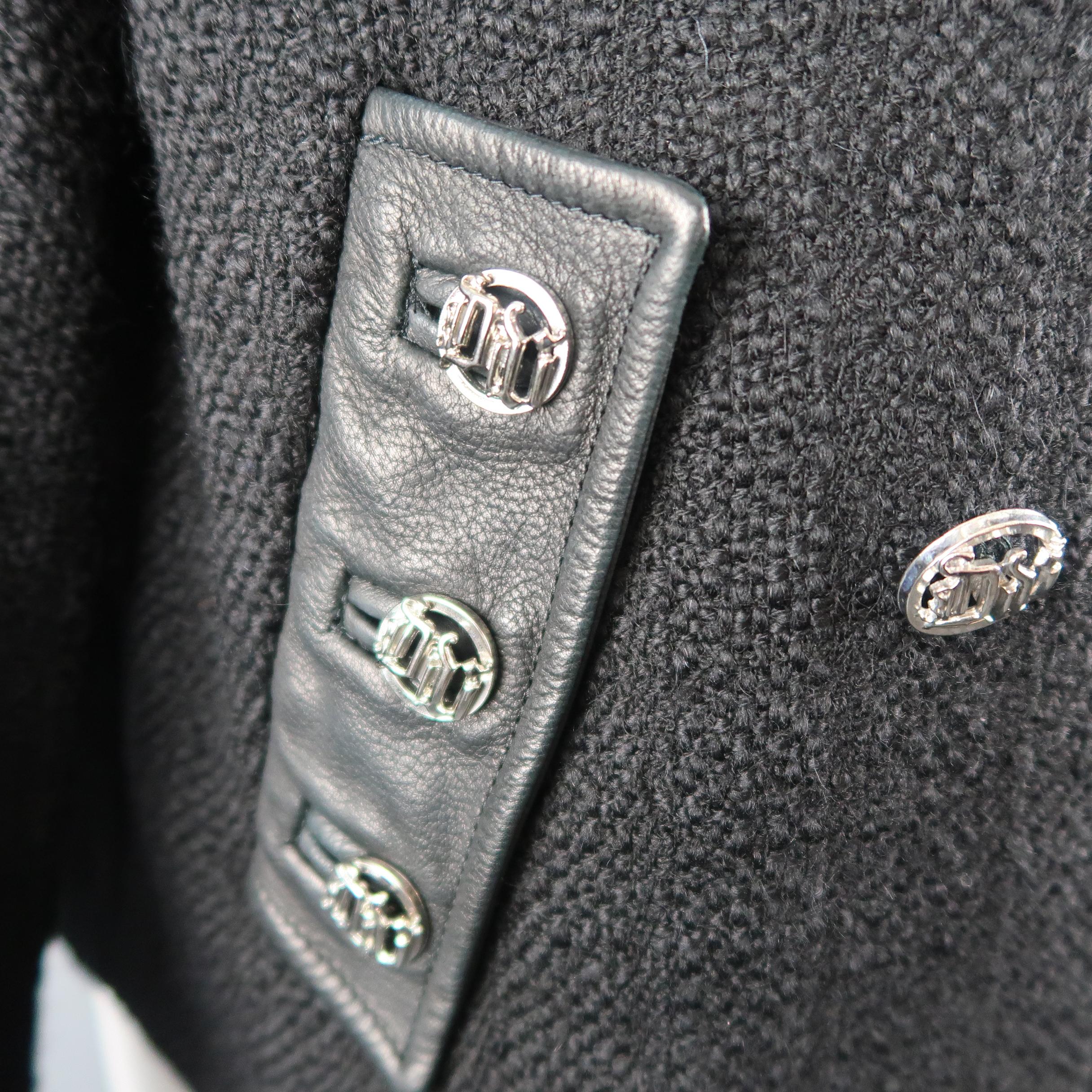 VERSACE Size 10 Black Tweed Studded Leather Cuffs Cropped Peacoat im Zustand „Hervorragend“ in San Francisco, CA