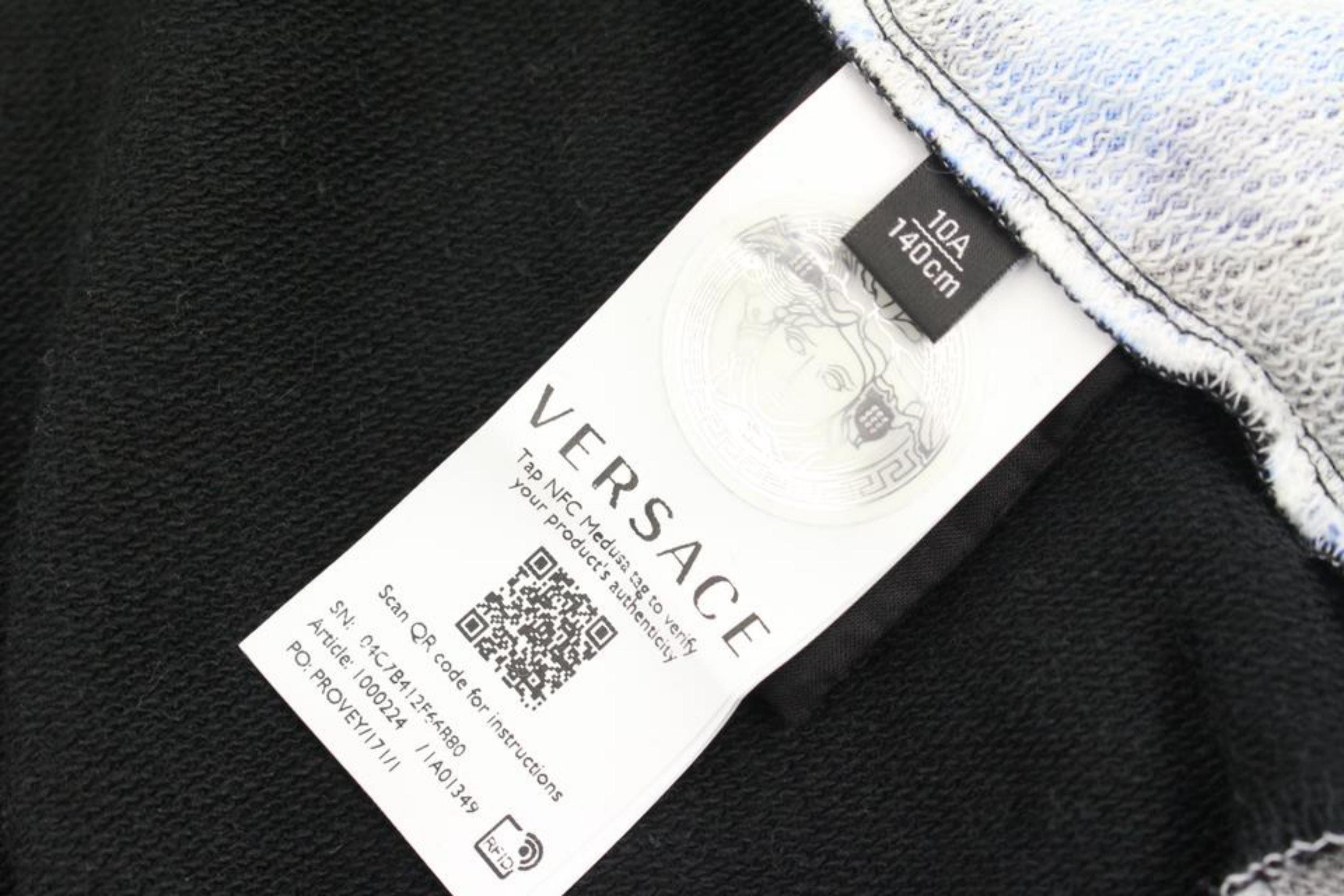 Sweat-shirt à capuche à fermeture éclair baroque noir et bleu pour garçon Versace, Taille 10A 121v39 en vente 3