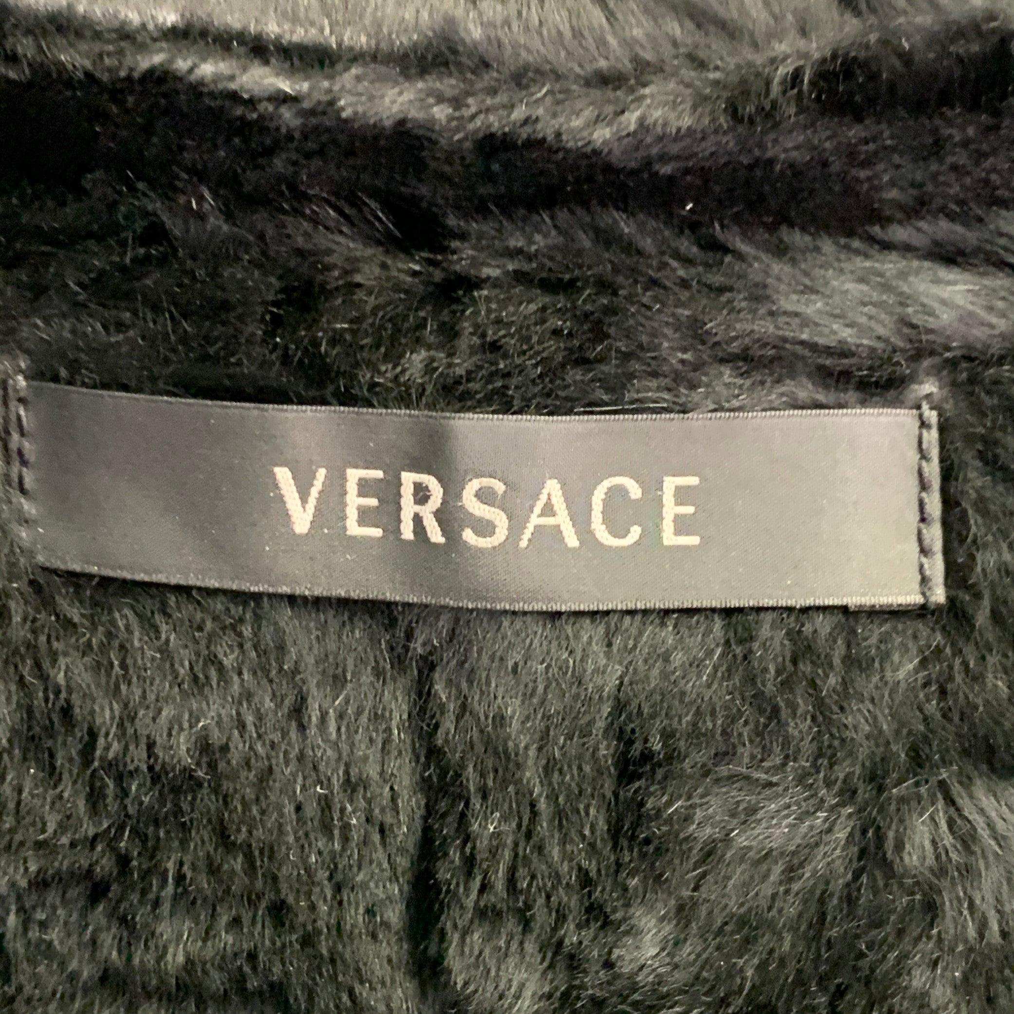 Versace Taglia 38 Giacca da moto in pelle nera e finto shearling in vendita 3