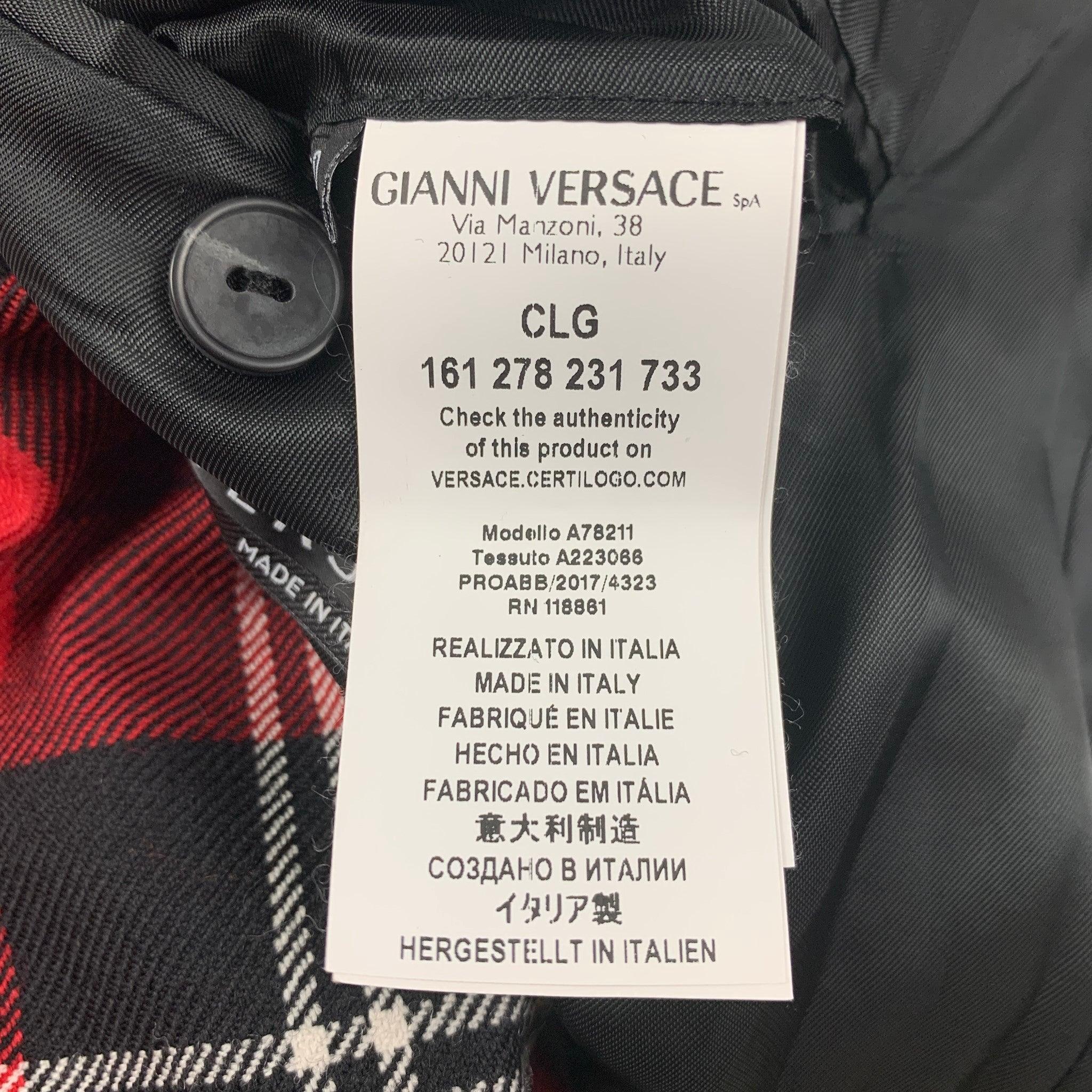 VERSACE Size 38 Red Black Plaid Wool Tailor Made Executive Sport Coat For Sale 1