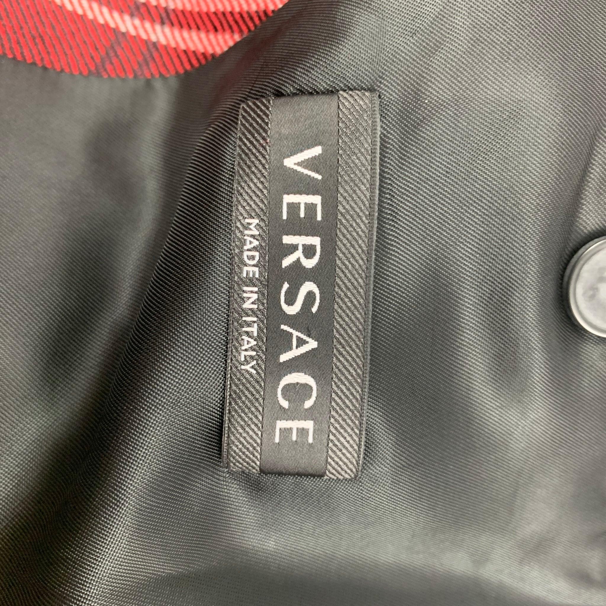 VERSACE Size 38 Red Black Plaid Wool Tailor Made Executive Sport Coat For Sale 4