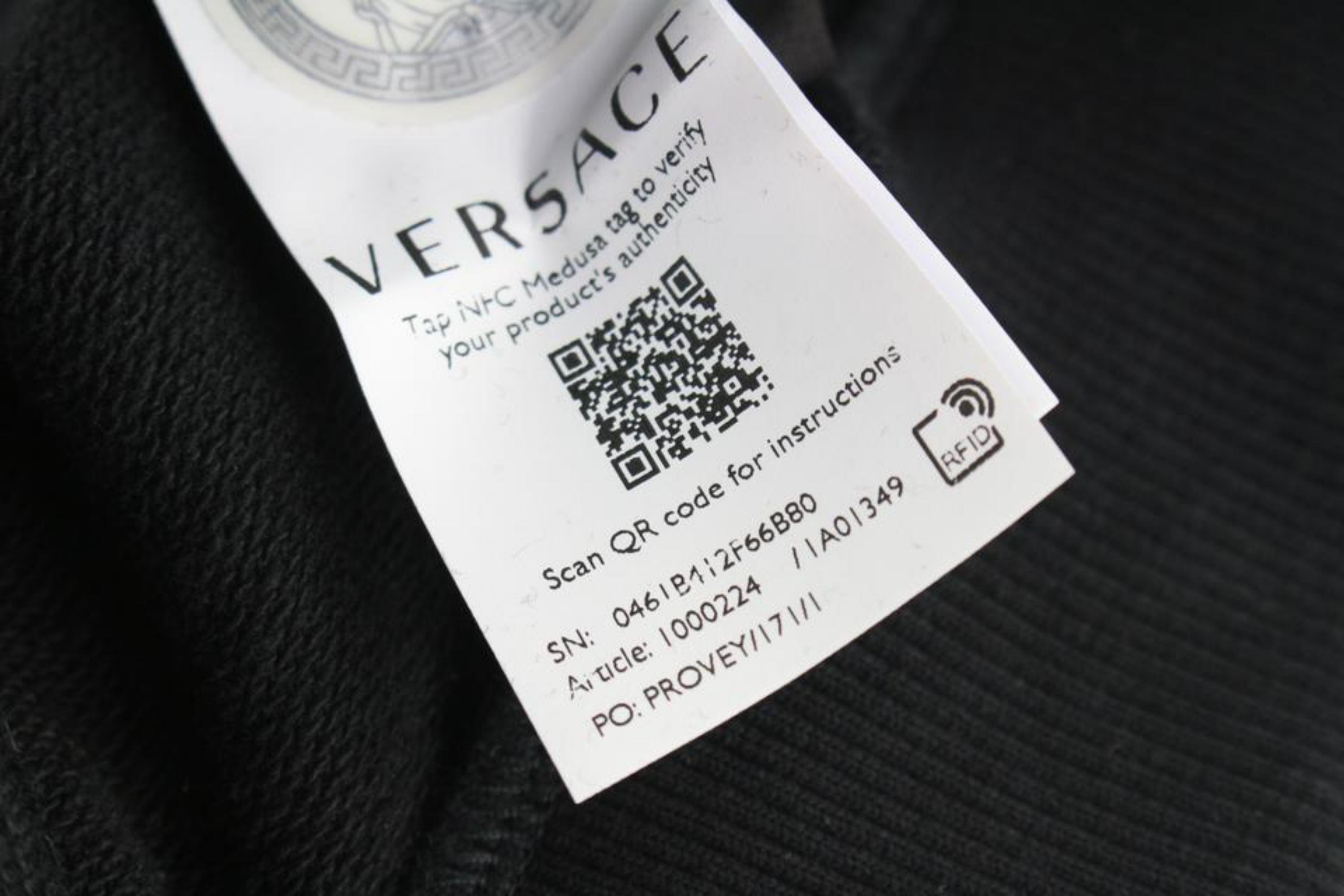 Versace Size 8A Boy's Black Blue Baroque Zip Up Hoodie Sweatshirt Kids 125v26 In New Condition For Sale In Dix hills, NY