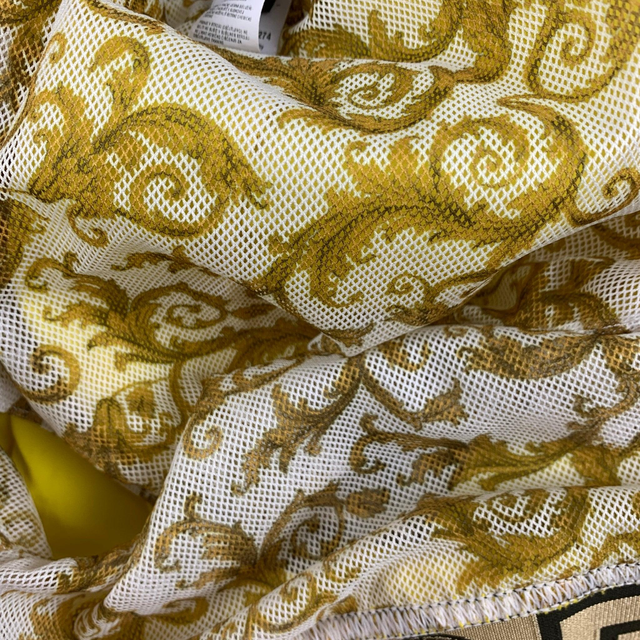 Jaune Versace Size M Yellow Black Gold Nylon Elastic Waistband Swim Trunks en vente