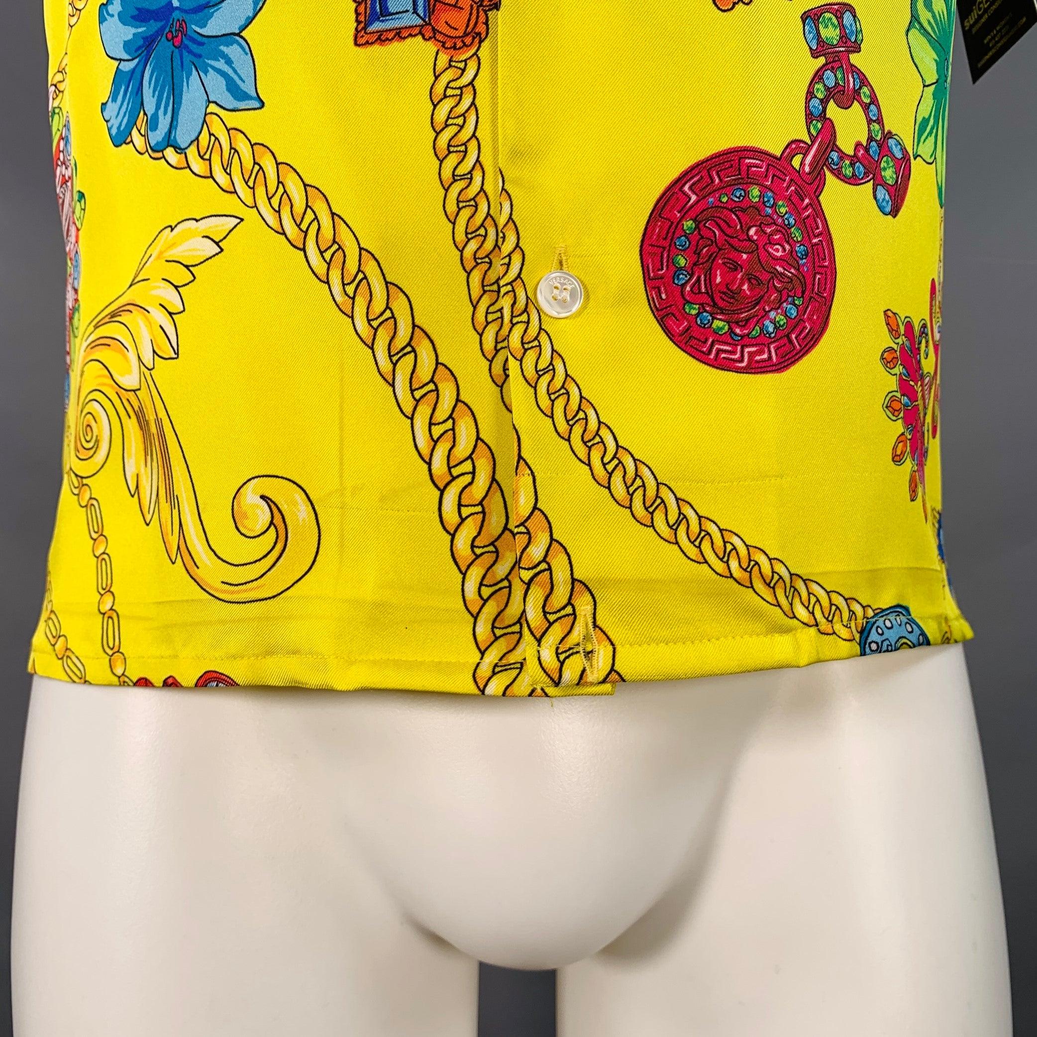 VERSACE Taille M Chemise à manches courtes en sergé baroque multicolore jaune en vente 3