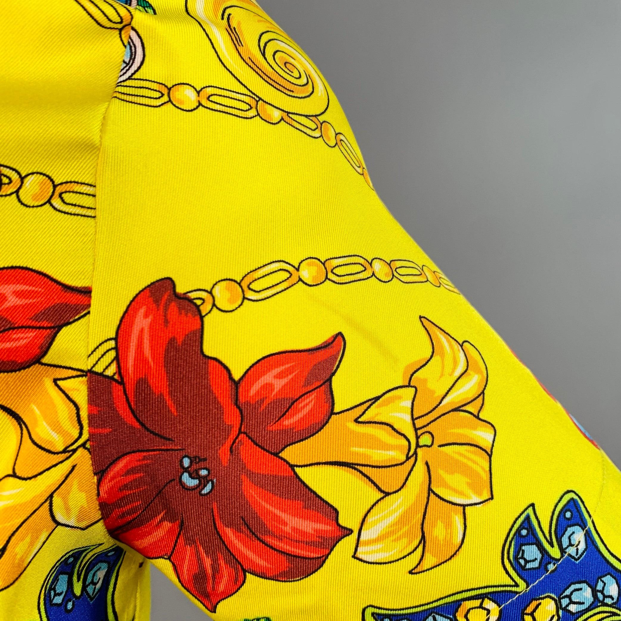 VERSACE Taille M Chemise à manches courtes en sergé baroque multicolore jaune en vente 4